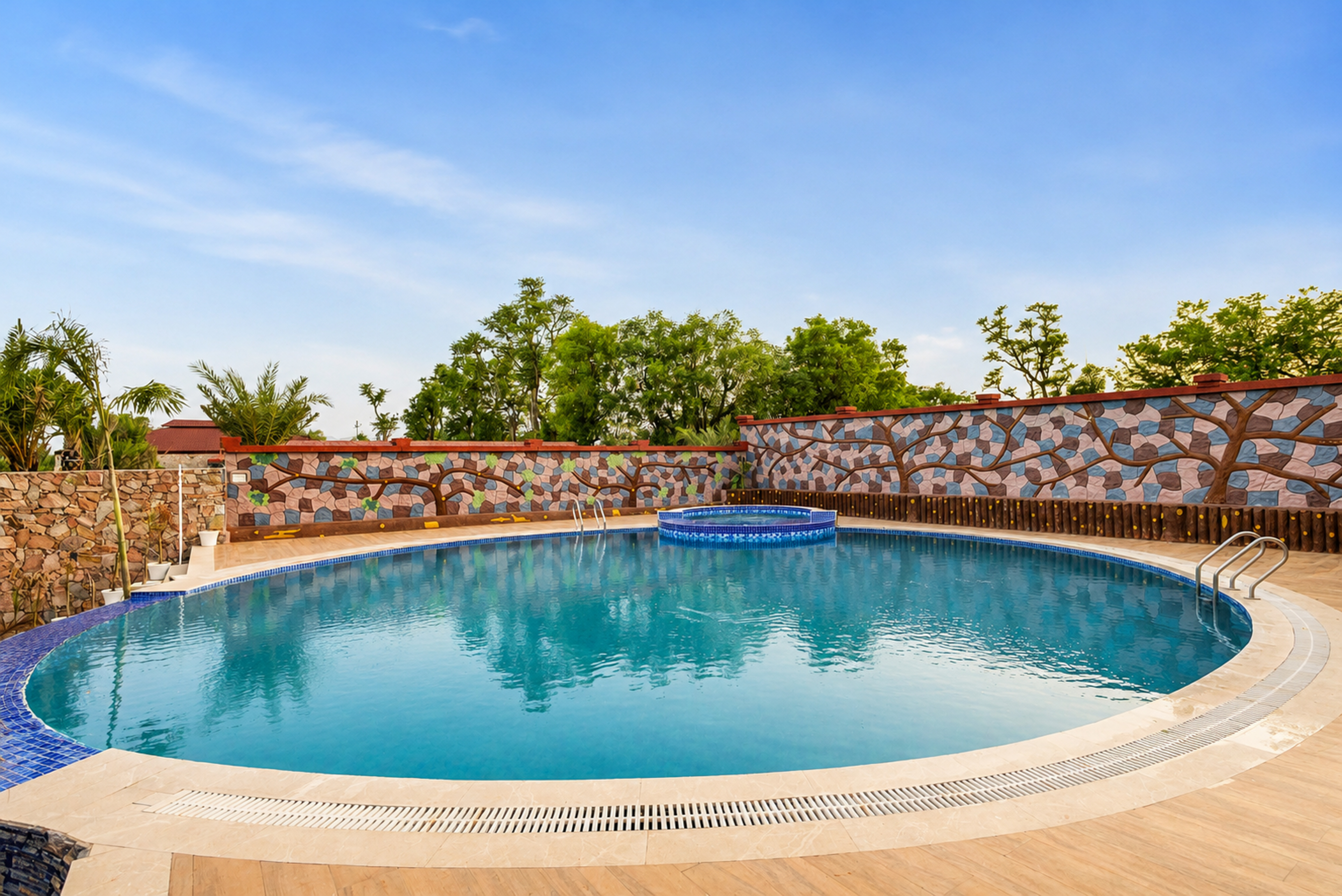 Gold Palm Macaroon | Family Suite in a Serene Resort with Shared Pool, Dining, & Garden | Near Popular Tourist Attractions — photo 2
