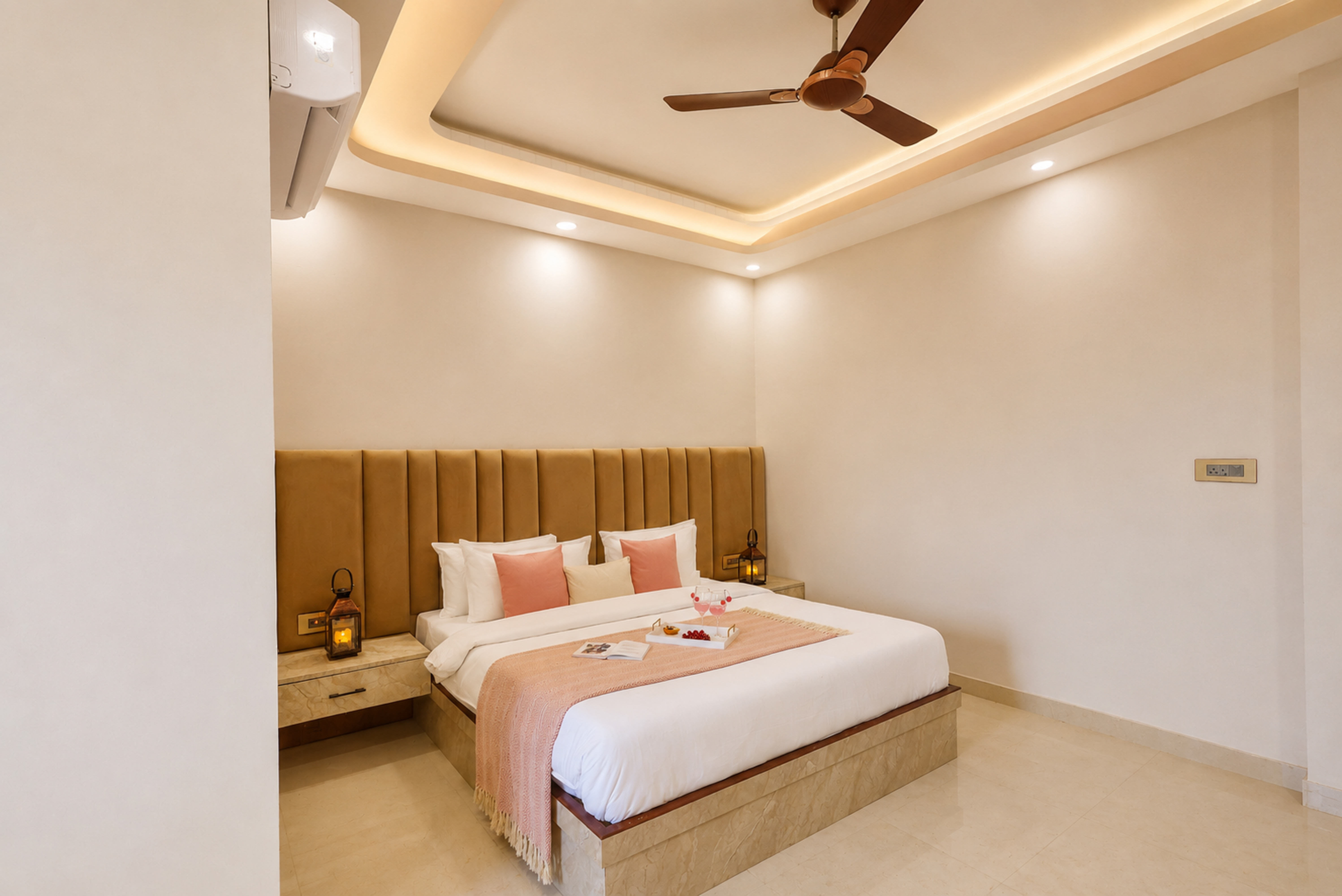 Gold Palm Granola | Elegant Room in a Serene Resort with Shared Pool, Dining, & Garden | Near Popular Tourist Attractions — photo 18