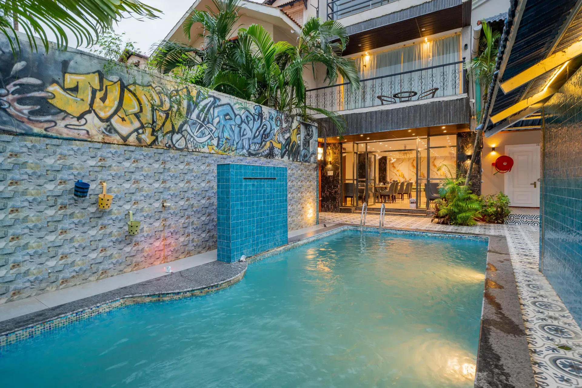 Emperor Ozran 2-BHK Duplex | Retreat With Balconies, Shared Pool, Restro & Bar | Near Beaches — photo 16