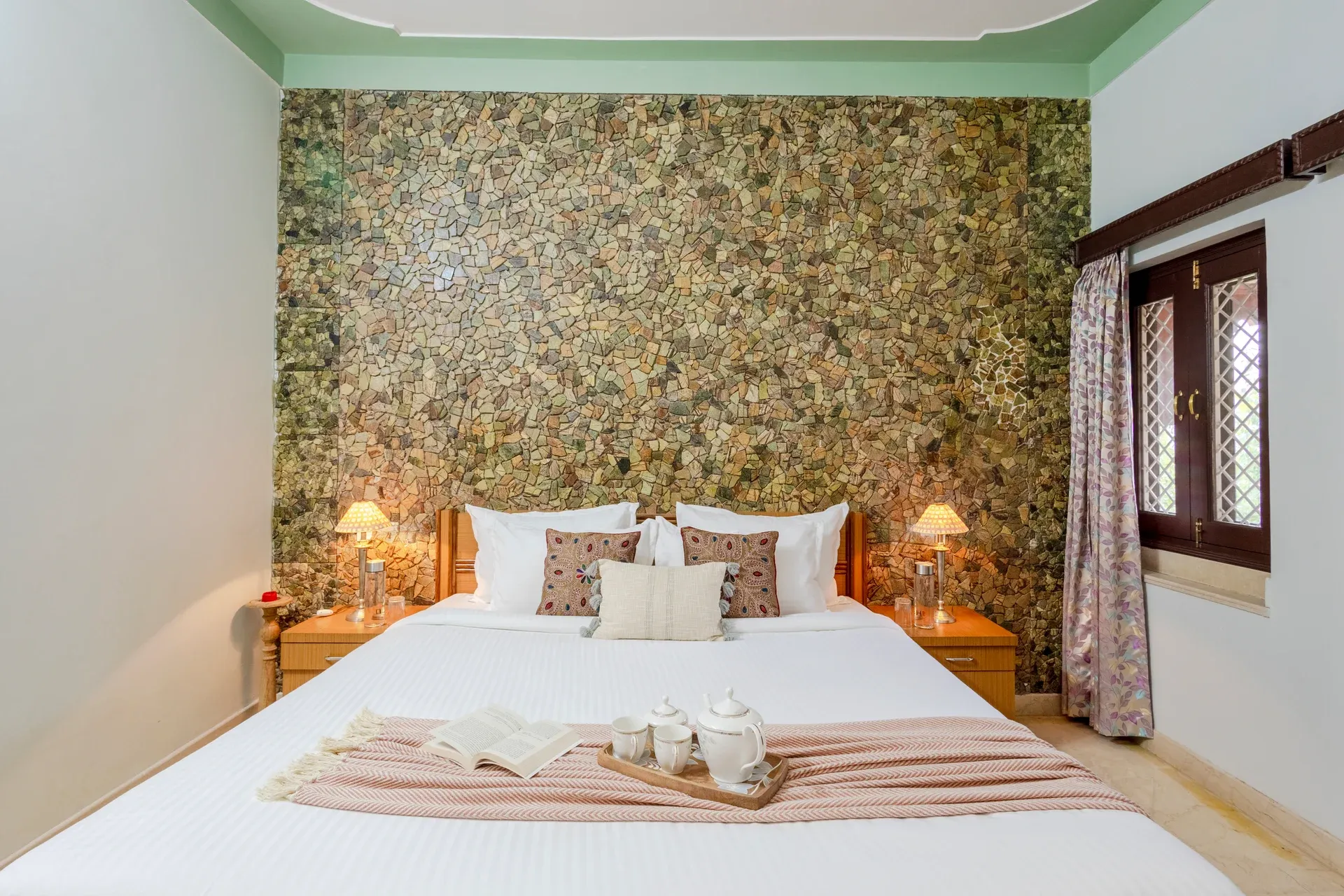 Abhimanyu Mansion Sapphire | 4-BHK Heritage Haveli With Outdoor Dining Area & Garden in City Centre — photo 5