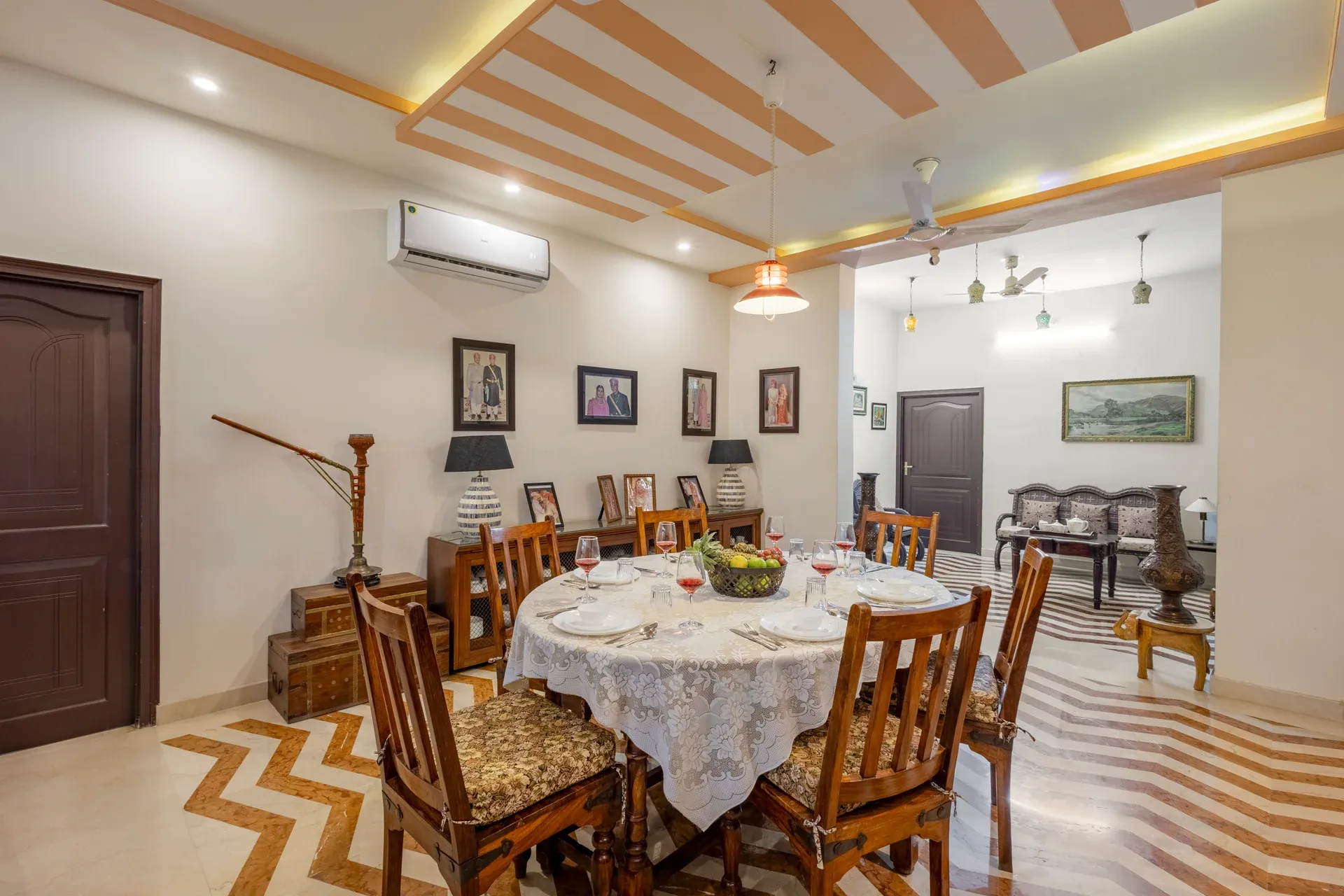 Abhimanyu Mansion Sapphire | 4-BHK Heritage Haveli With Outdoor Dining Area & Garden in City Centre — photo 24