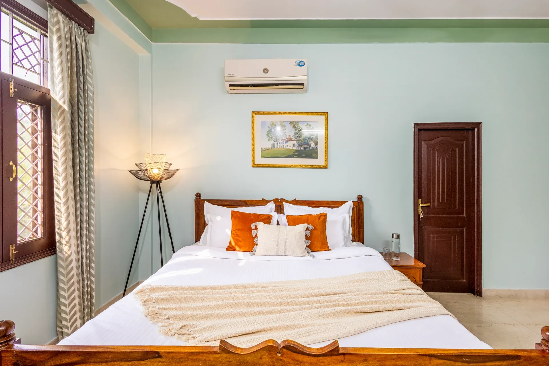 Abhimanyu Mansion Sapphire | 4-BHK Heritage Haveli With Outdoor Dining Area & Garden in City Centre — photo 30