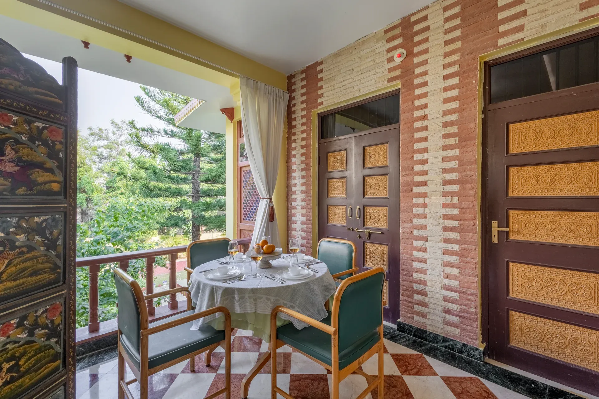 Abhimanyu Mansion Sapphire | 4-BHK Heritage Haveli With Outdoor Dining Area & Garden in City Centre — photo 4