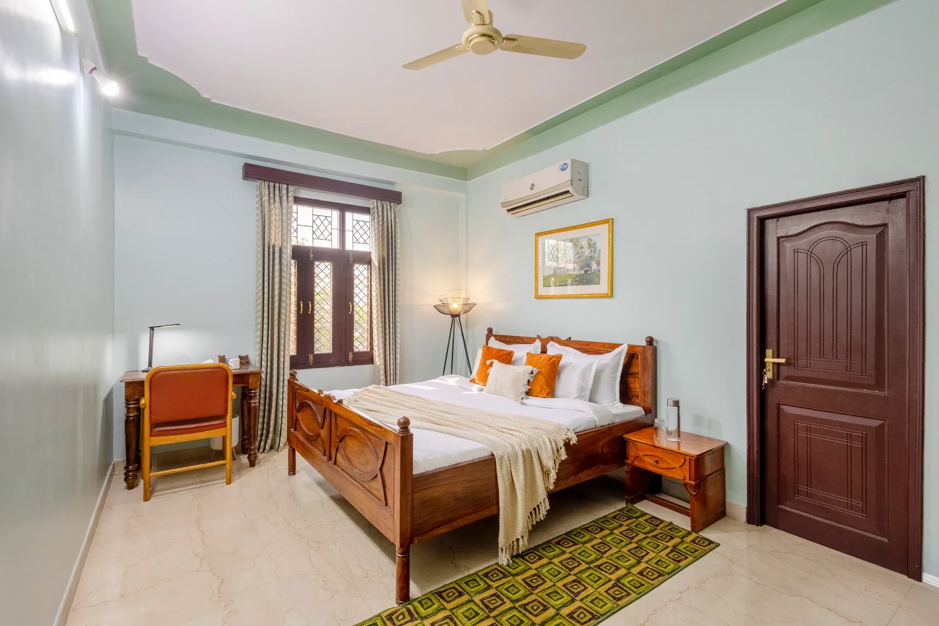 Abhimanyu Mansion Sapphire | 4-BHK Heritage Haveli With Outdoor Dining Area & Garden in City Centre — photo 8