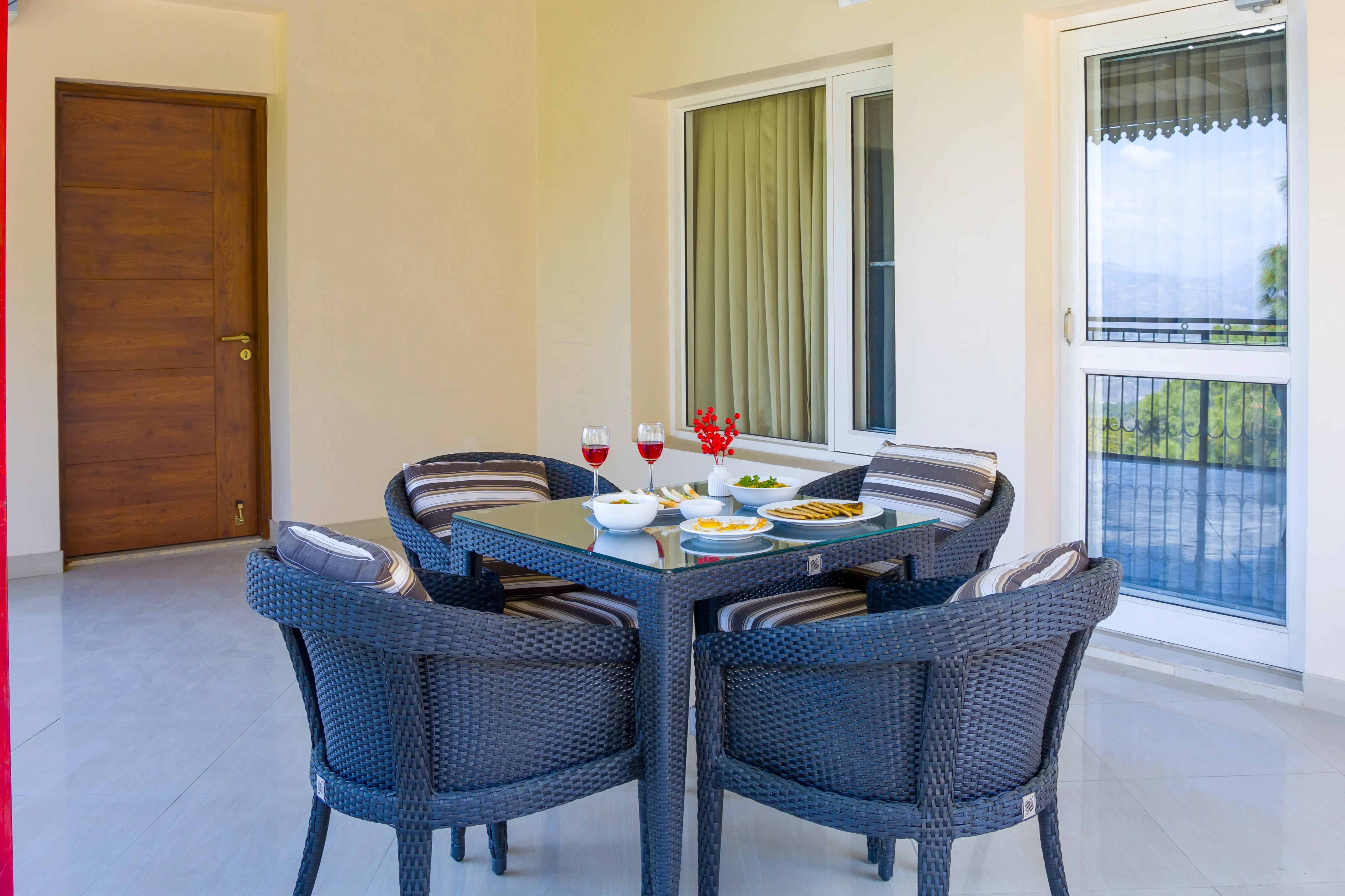 Captain’s Nest | 3-BHK Hilltop Hideaway With Garden & Scenic Views — photo 17