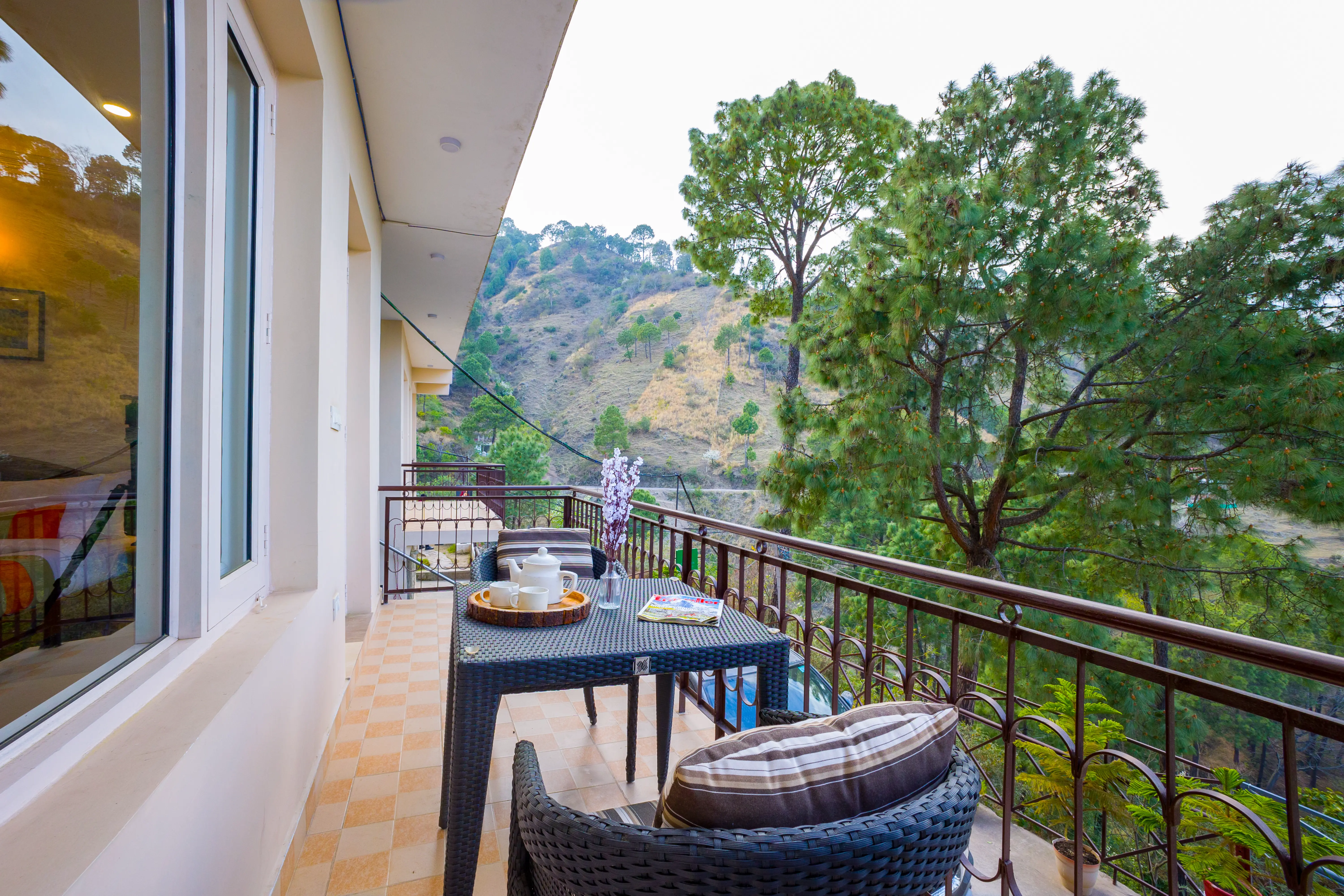 Captain’s Nest | 3-BHK Hilltop Hideaway With Garden & Scenic Views — photo 25