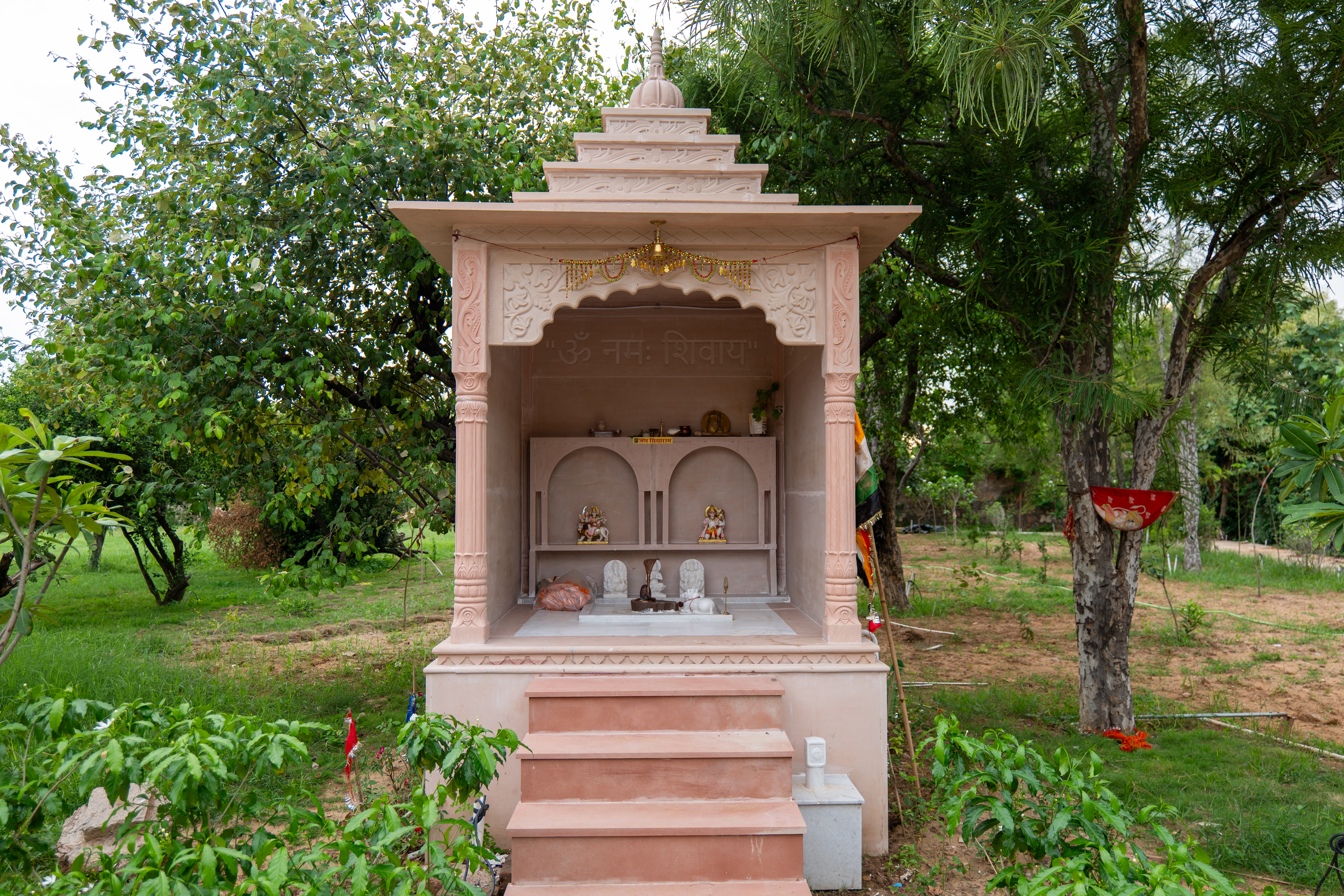 Hathnoda Bagh Cascade | Cottage within a Mini Resort with Open Shower, Shared Pool, Restaurant, Sit Out & Garden — photo 17