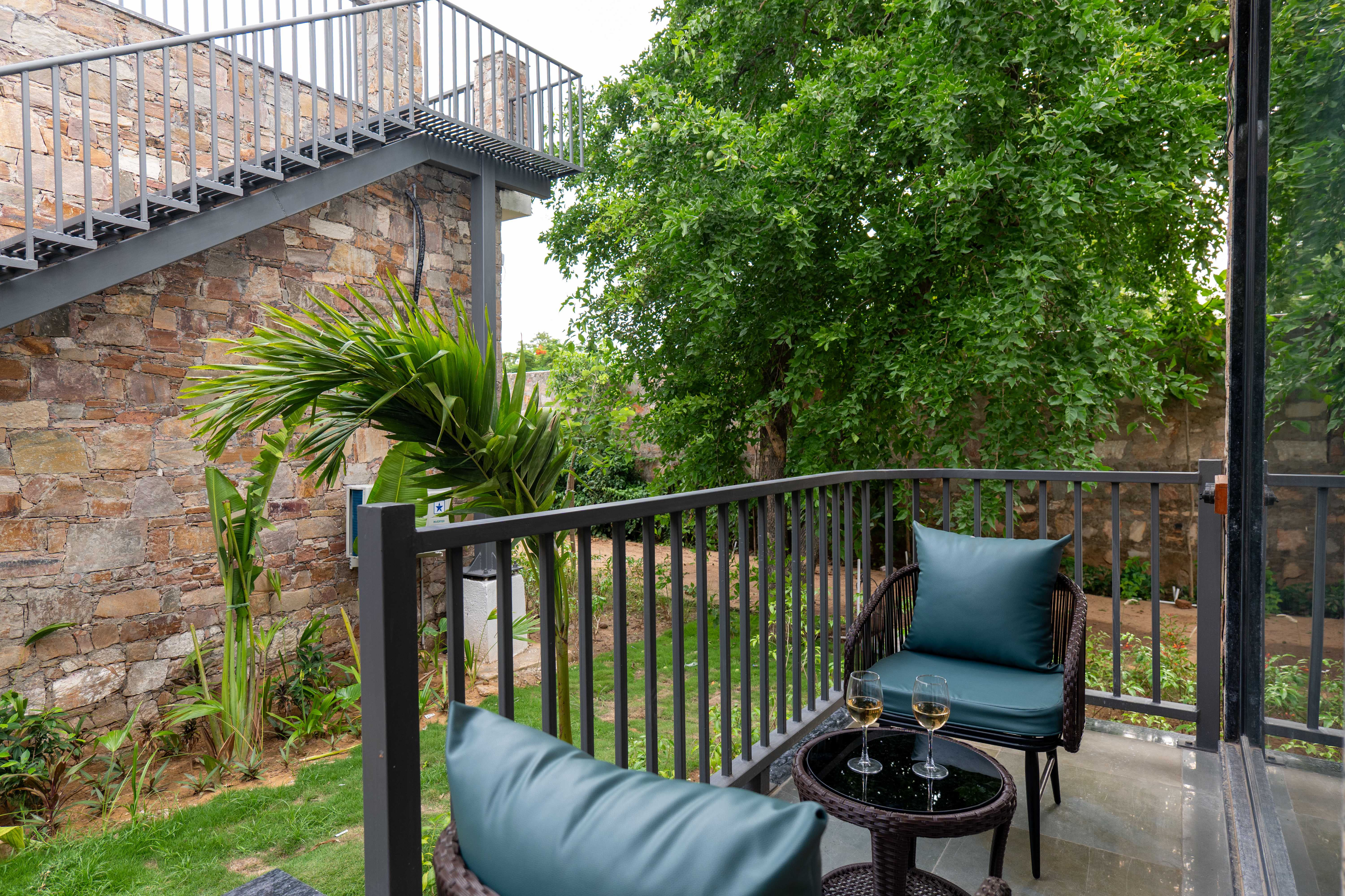Hathnoda Bagh Cascade | Cottage within a Mini Resort with Open Shower, Shared Pool, Restaurant, Sit Out & Garden — photo 27