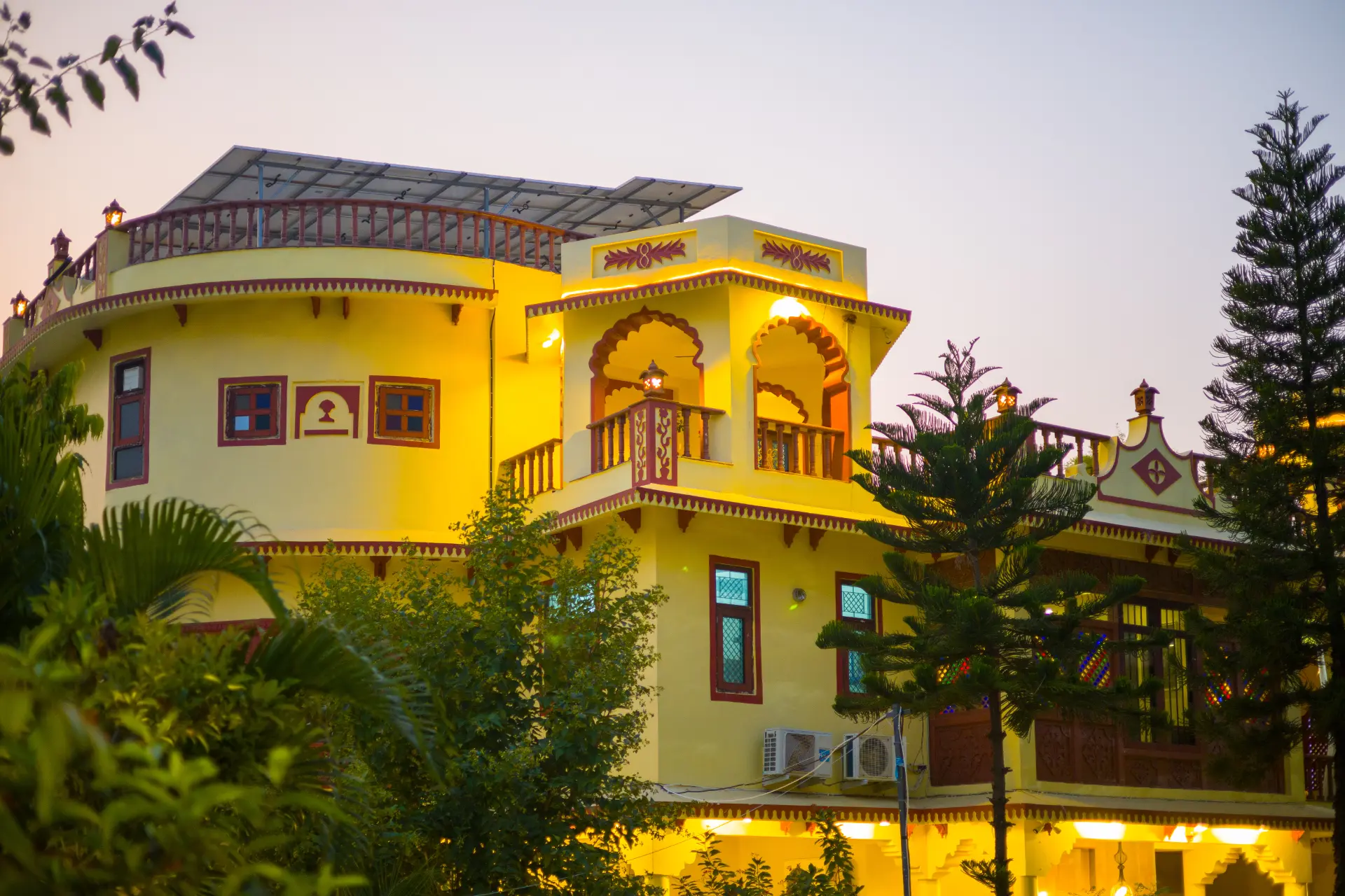 Abhimanyu Mansion Pearl | A 6-BHK Manor With Rajasthani Charm & a Garden In City’s Heart — photo 4