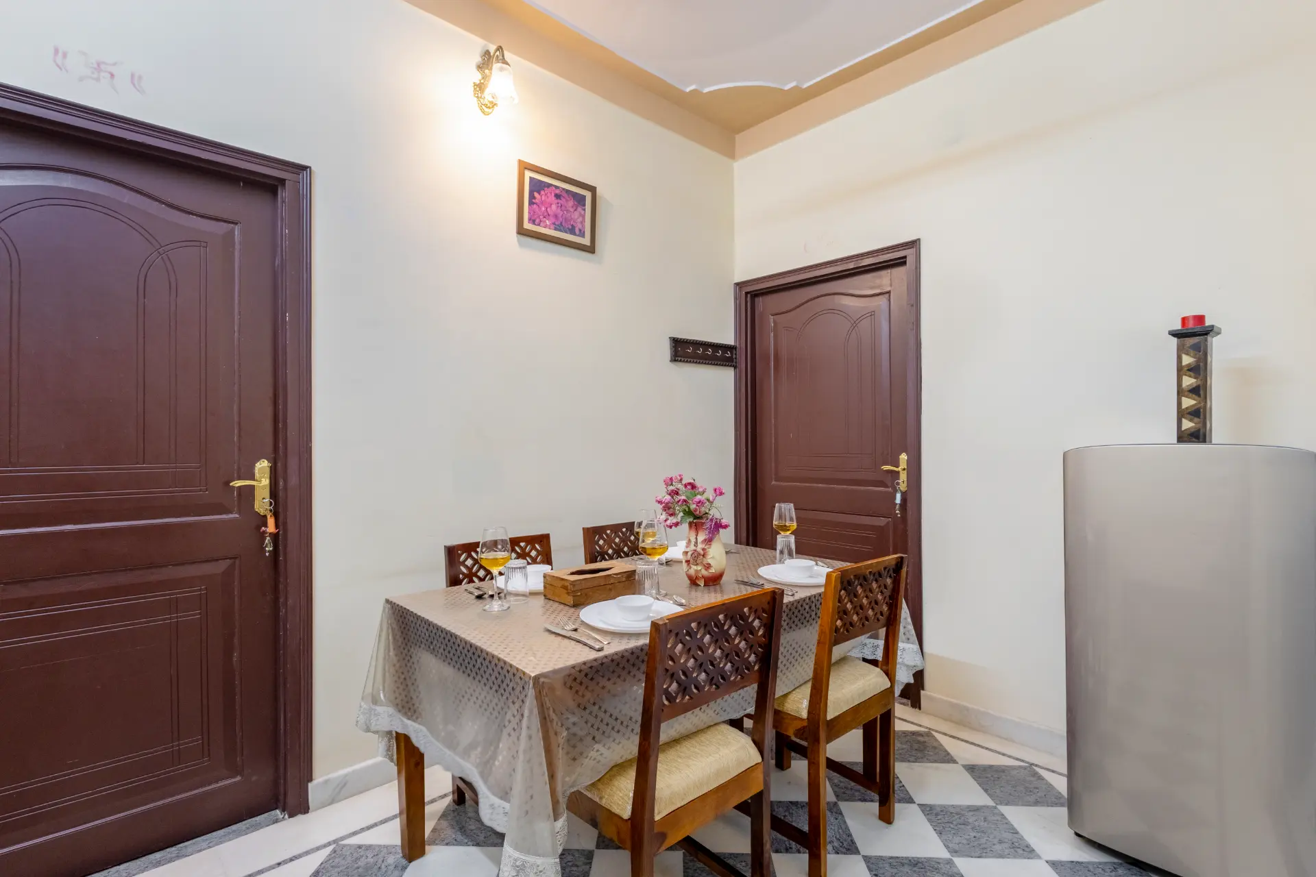 Abhimanyu Mansion Pearl | A 6-BHK Manor With Rajasthani Charm & a Garden In City’s Heart — photo 17