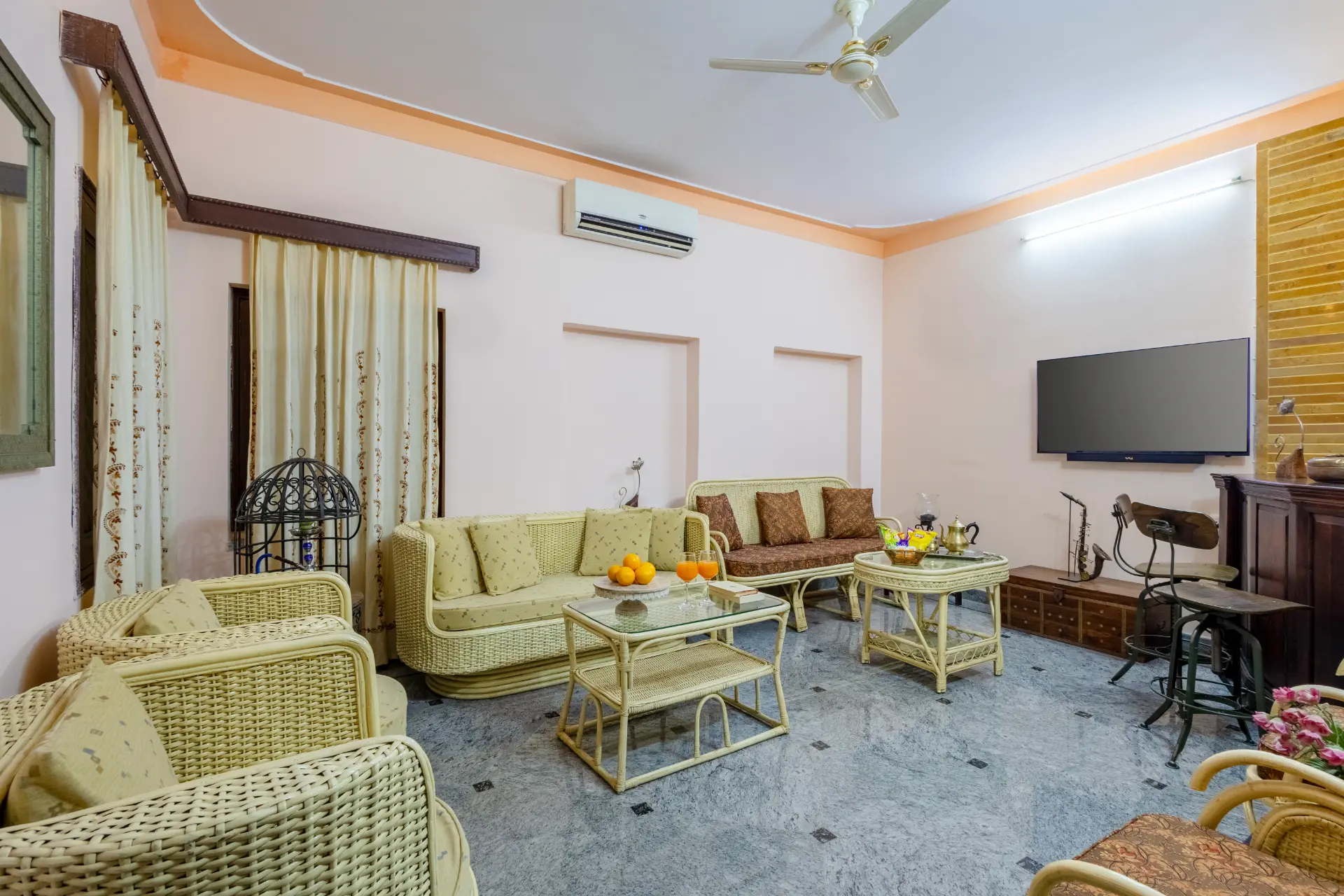 Abhimanyu Mansion Pearl | A 6-BHK Manor With Rajasthani Charm & a Garden In City’s Heart — photo 13