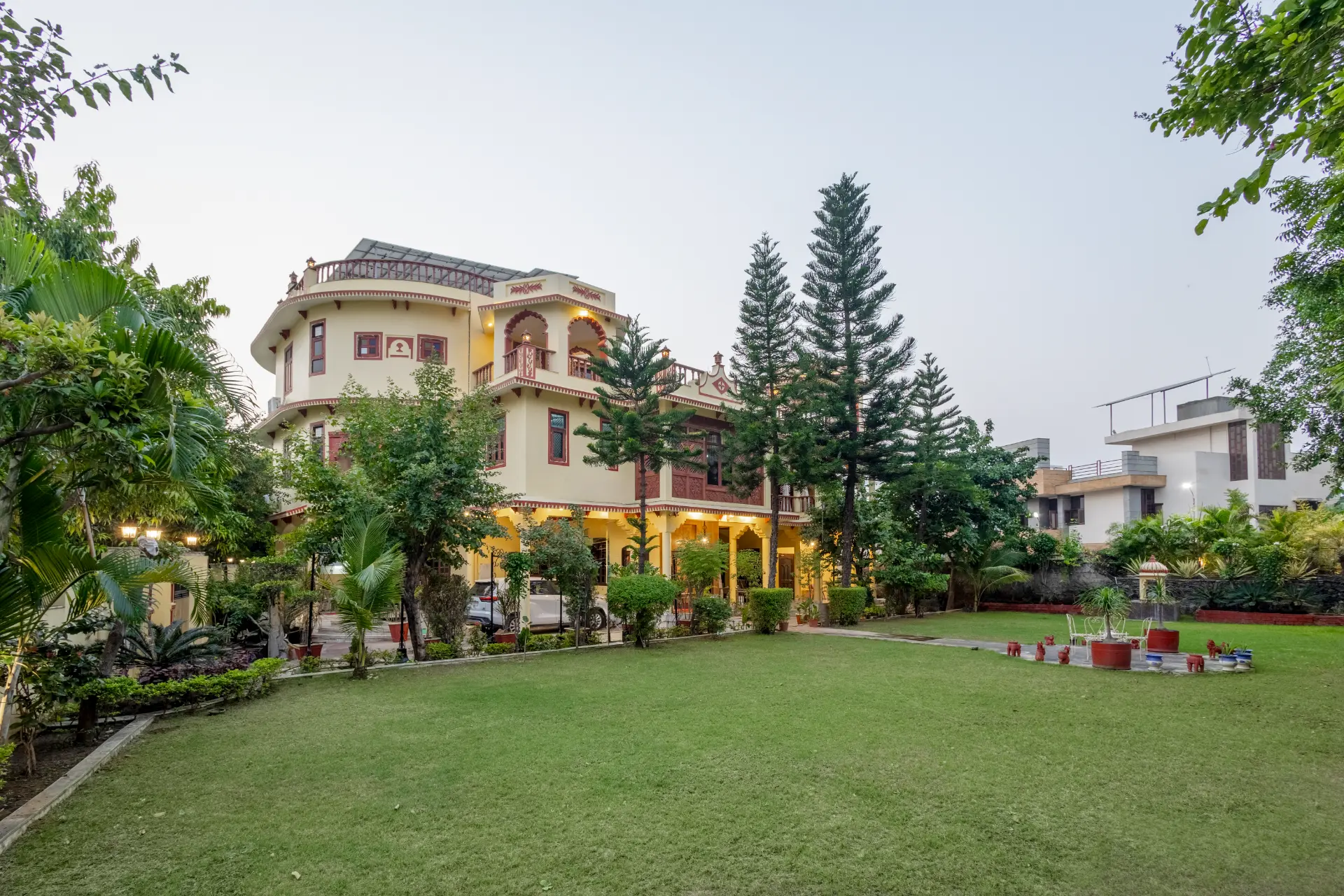 Abhimanyu Mansion Pearl | A 6-BHK Manor With Rajasthani Charm & a Garden In City’s Heart — photo 5