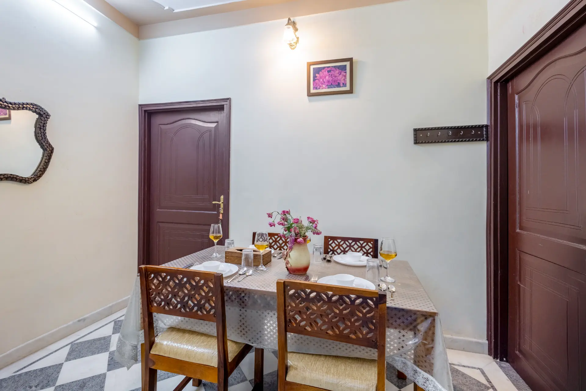 Abhimanyu Mansion Pearl | A 6-BHK Manor With Rajasthani Charm & a Garden In City’s Heart — photo 18