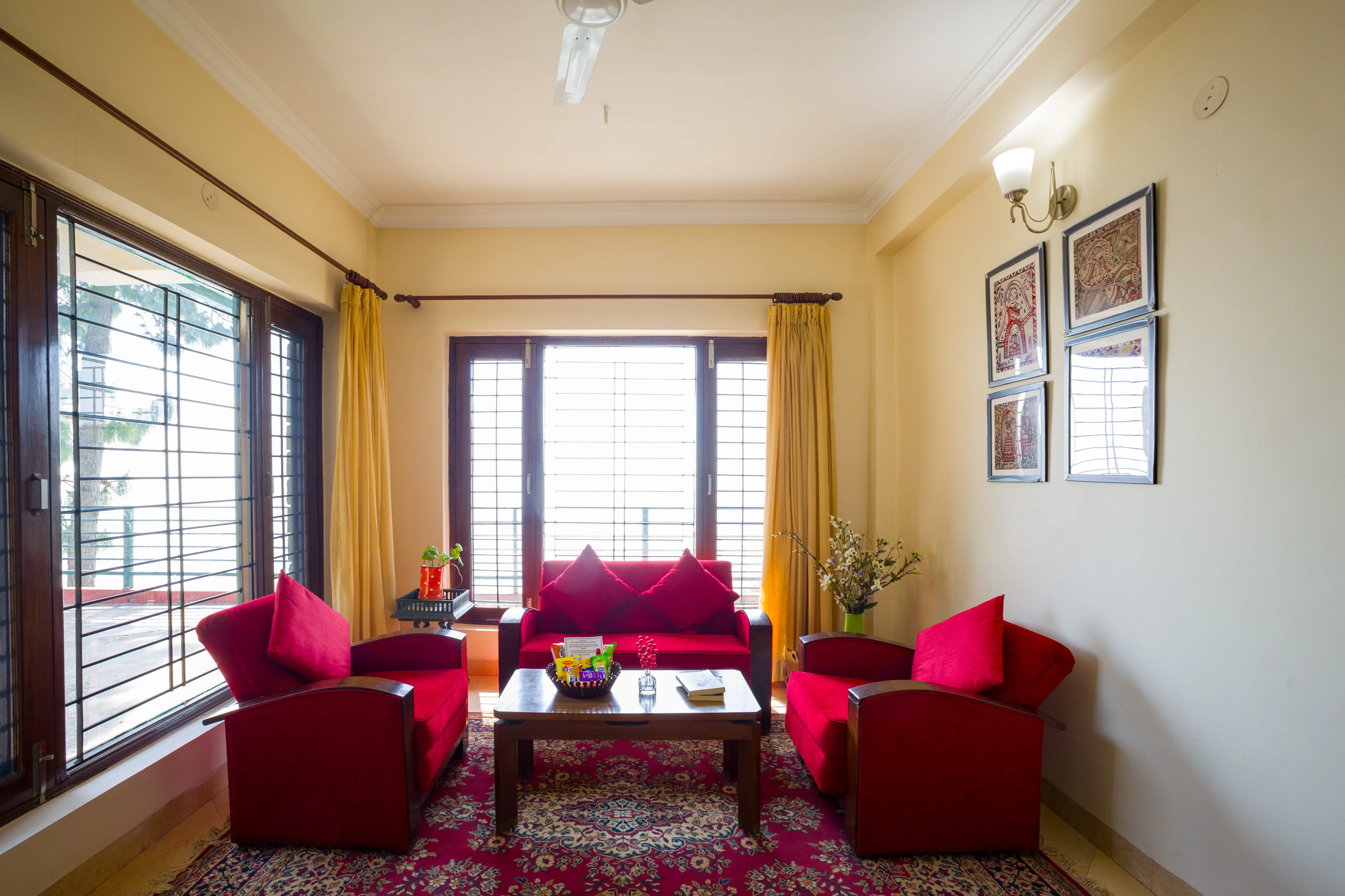 Pine View Cottage | Pet-friendly 3-BHK Himalayan Retreat with Scenic Sit-Out Areas — photo 5
