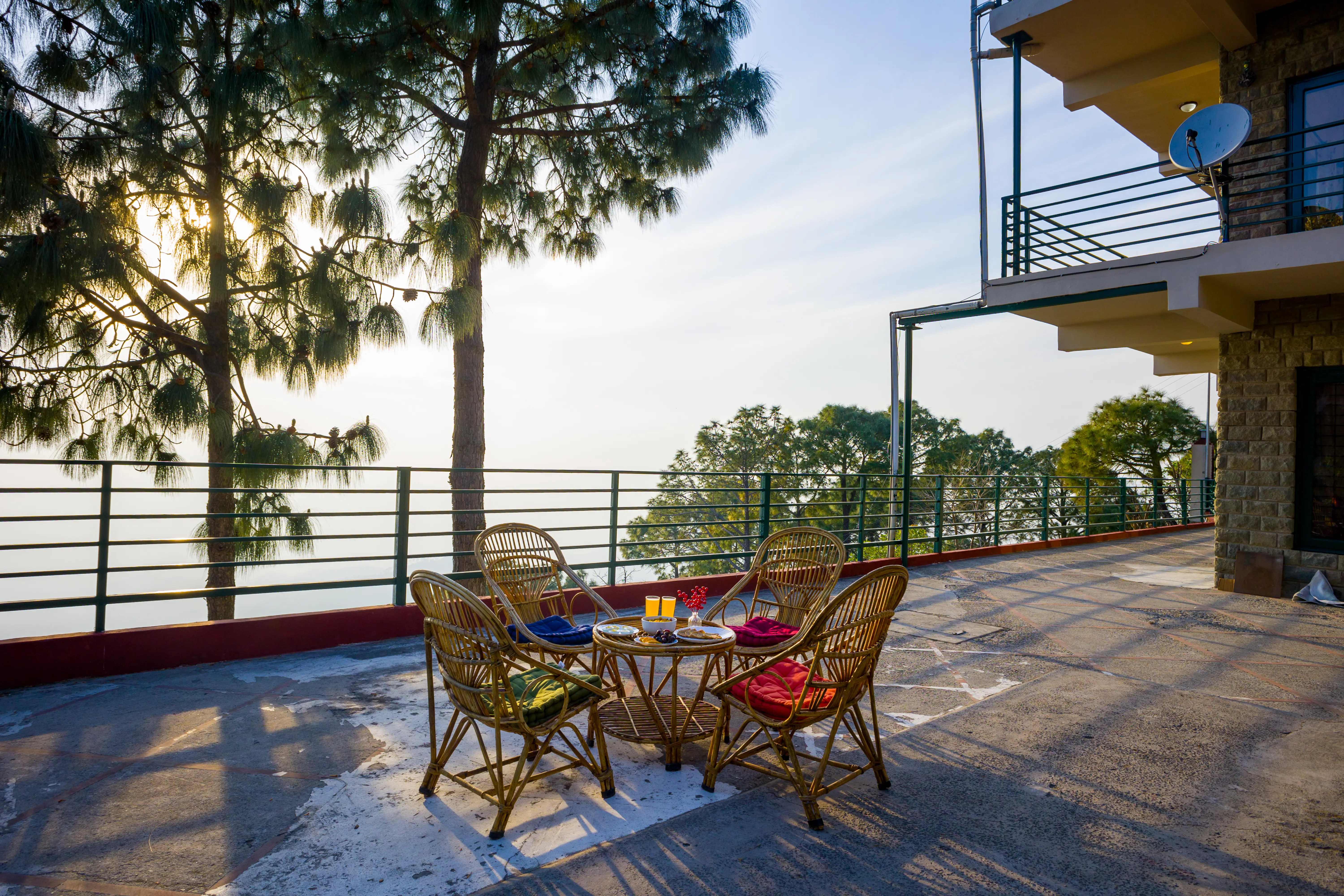 Pine View Cottage | Pet-friendly 3-BHK Himalayan Retreat with Scenic Sit-Out Areas — photo 11
