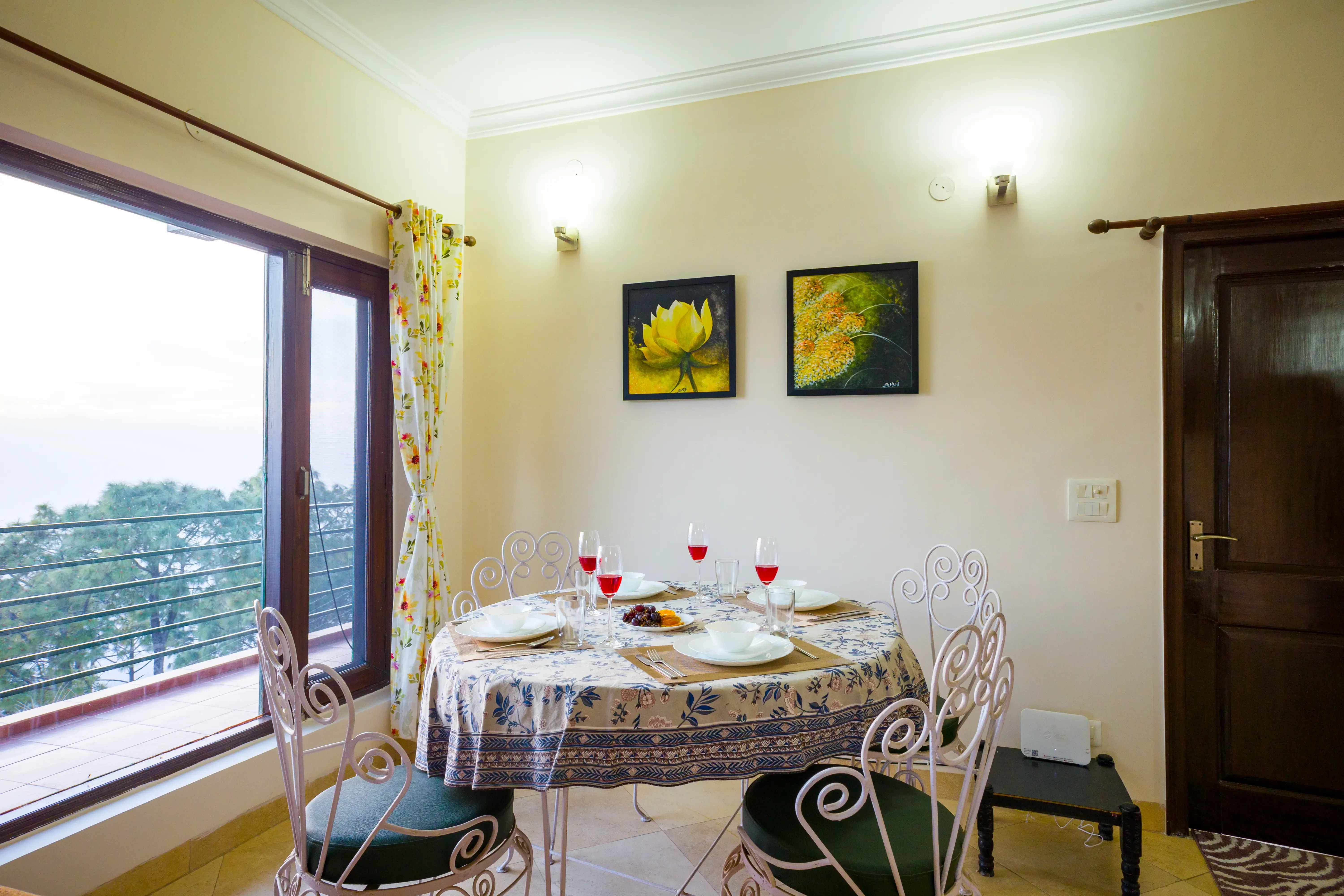 Pine View Cottage | Pet-friendly 3-BHK Himalayan Retreat with Scenic Sit-Out Areas — photo 22