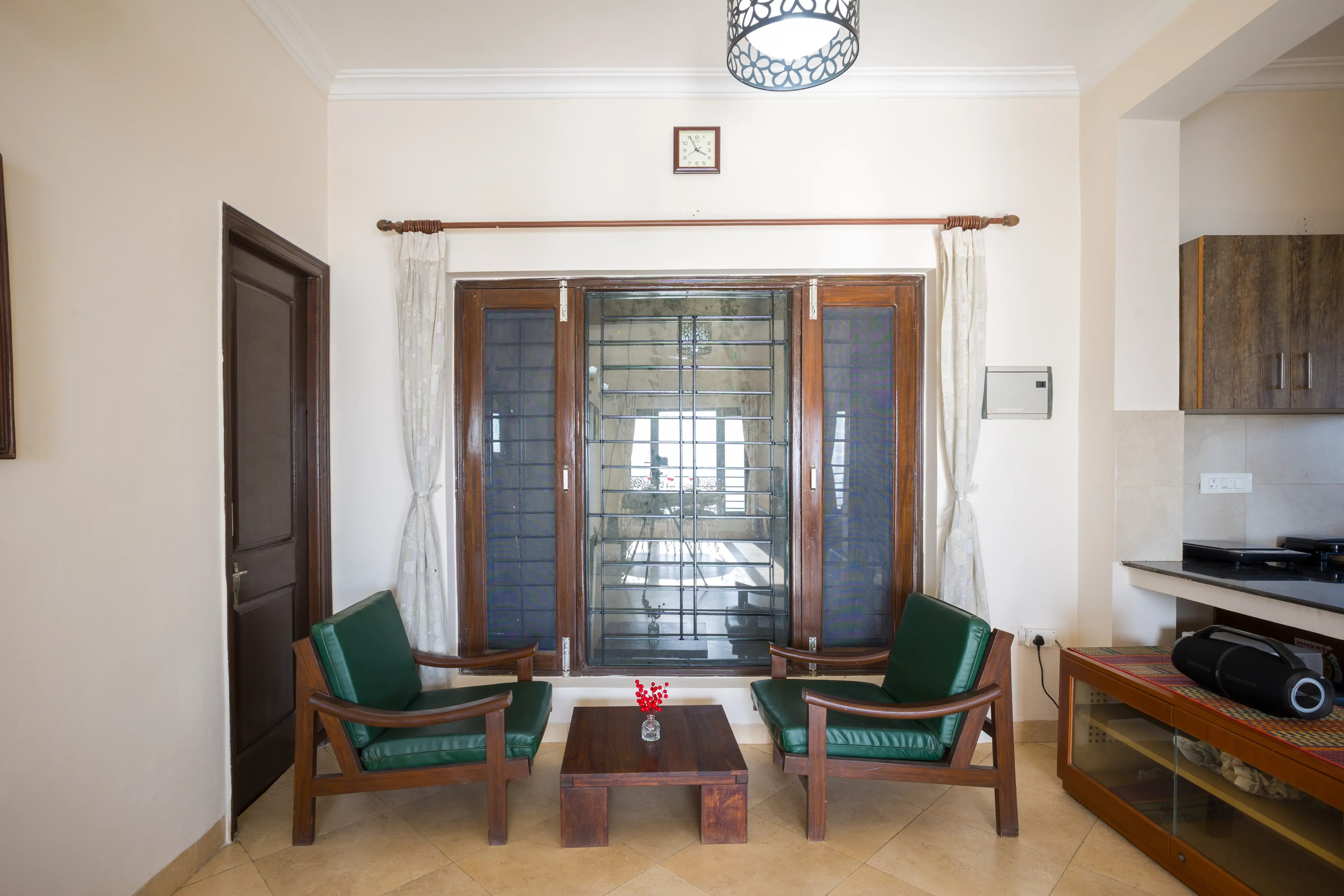Pine View Cottage | Pet-friendly 3-BHK Himalayan Retreat with Scenic Sit-Out Areas — photo 13