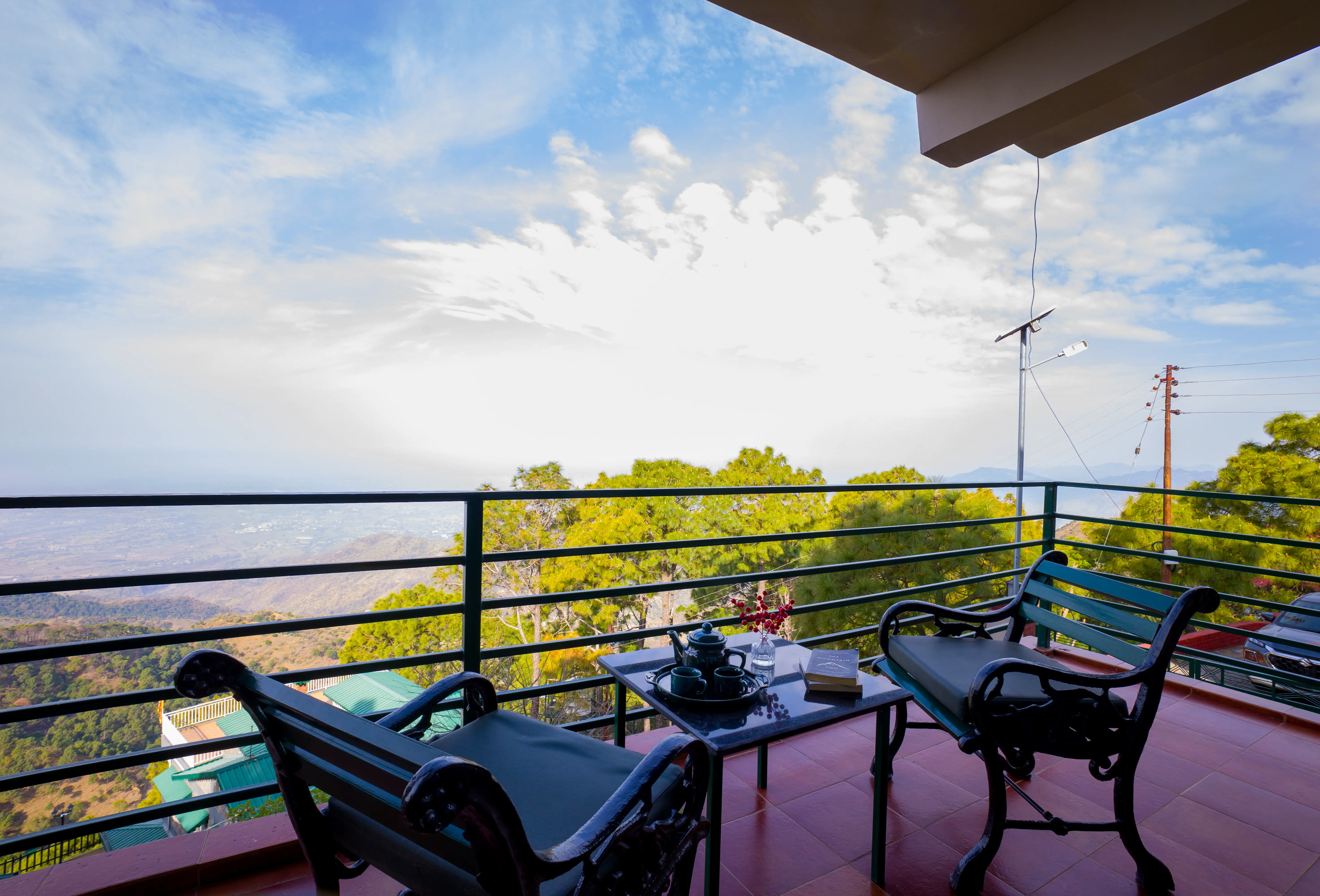 Pine View Cottage | Pet-friendly 3-BHK Himalayan Retreat with Scenic Sit-Out Areas — photo 15