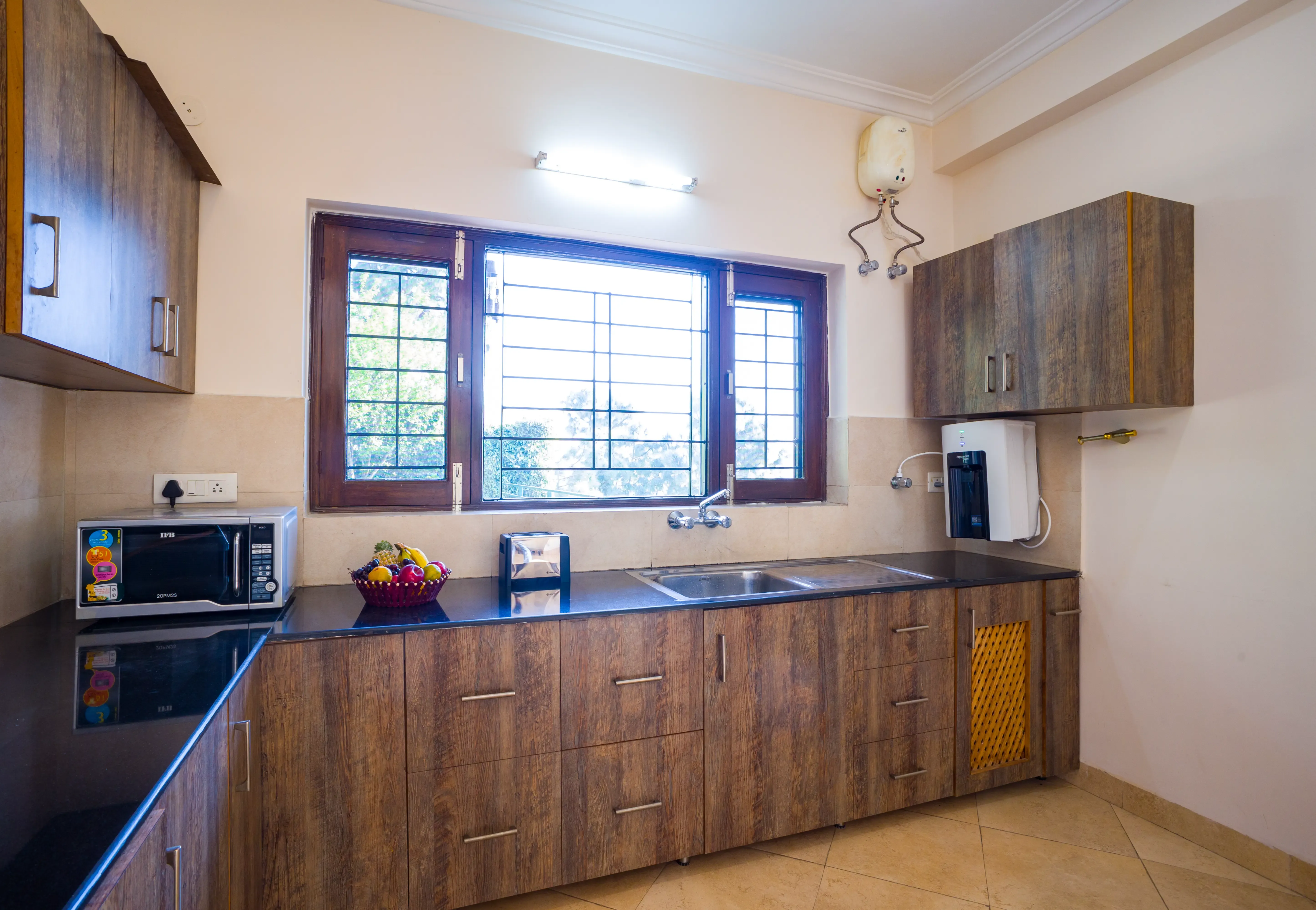 Pine View Cottage | Pet-friendly 3-BHK Himalayan Retreat with Scenic Sit-Out Areas — photo 24