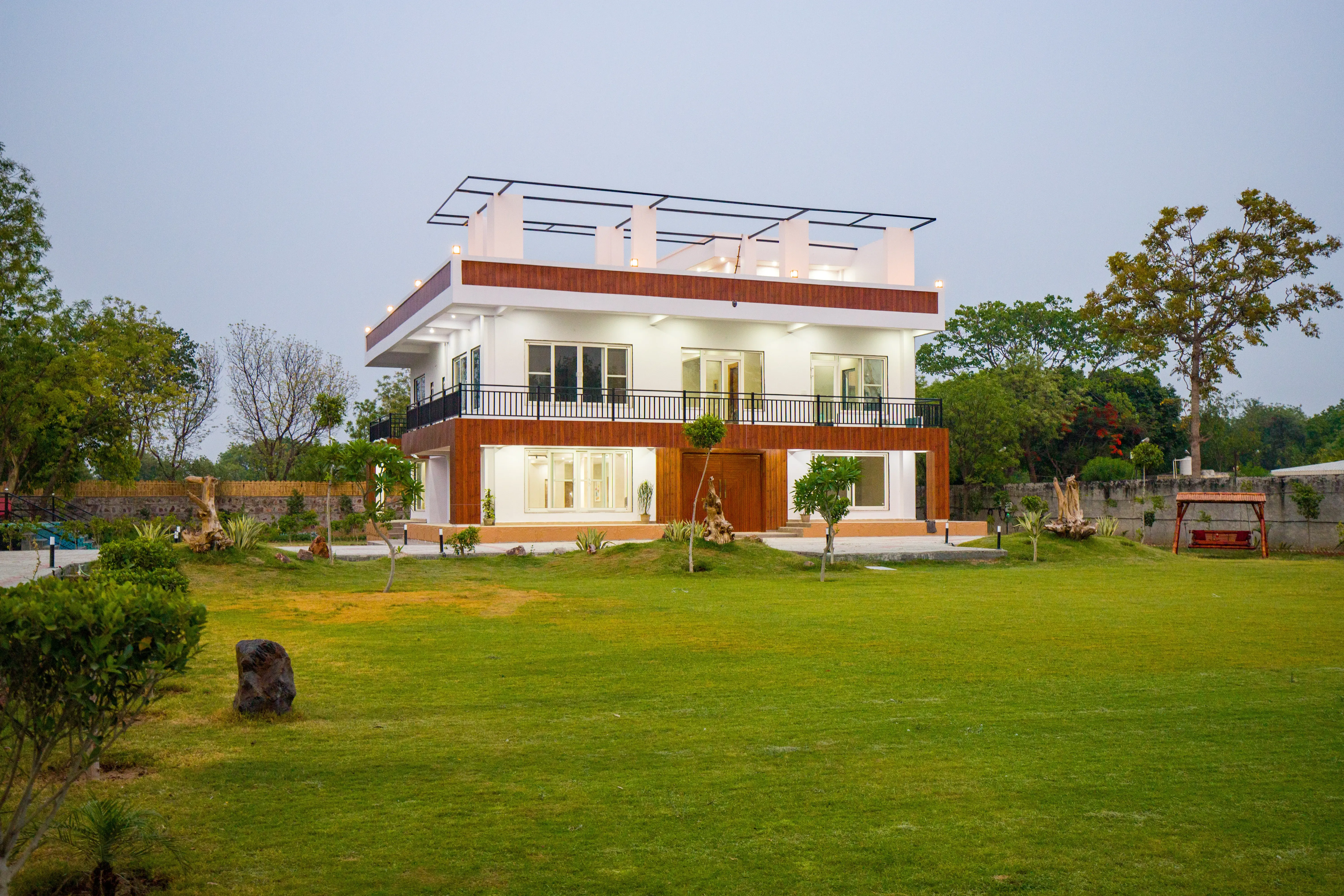 Amber Villa | 3-BHK Retreat With Pvt Pool, Game Room & Studio Rooms — photo 2
