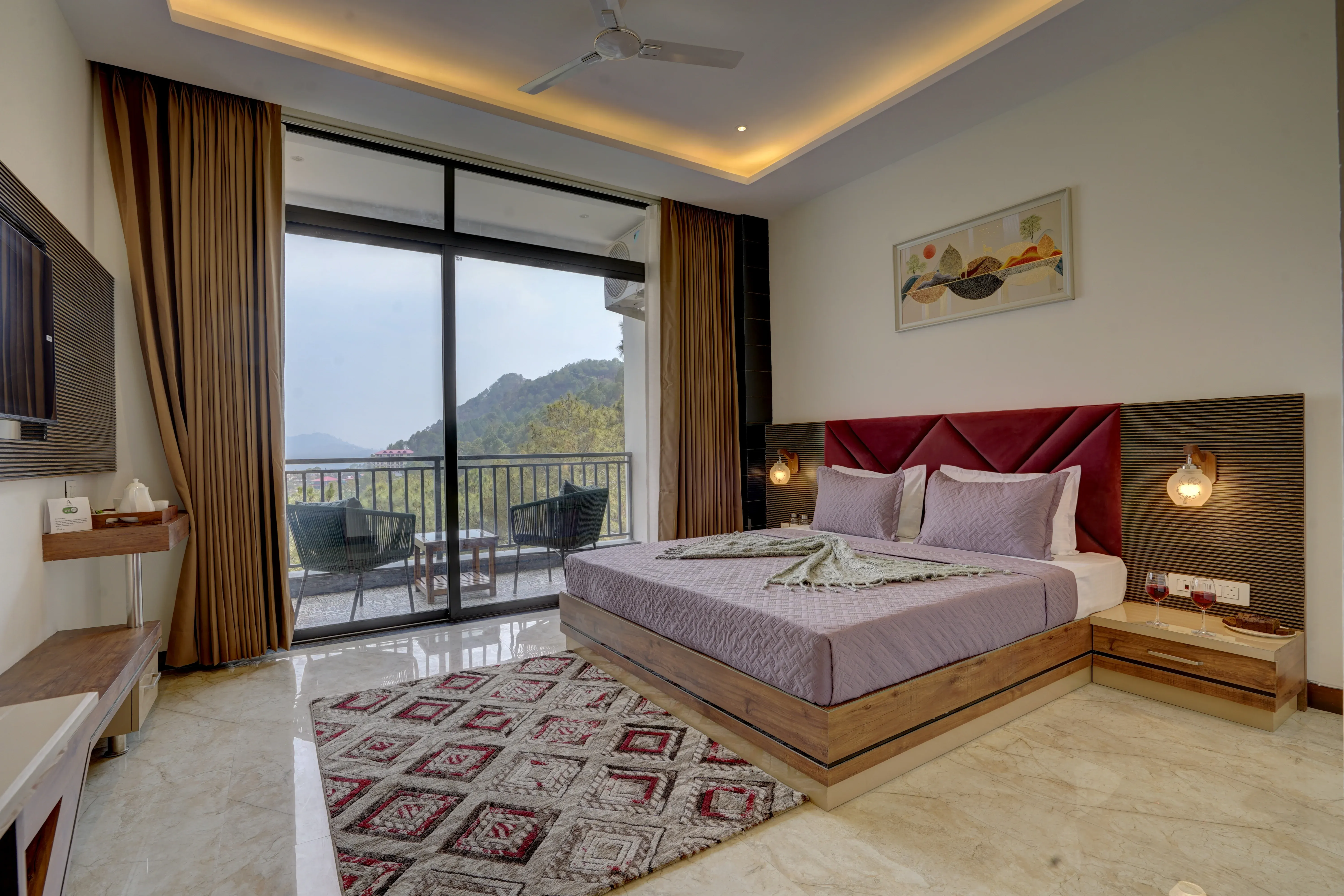Serene Woods Hotel | 1-Room Retreat With Balcony, Lift & Restaurant Amid Nature — photo 23