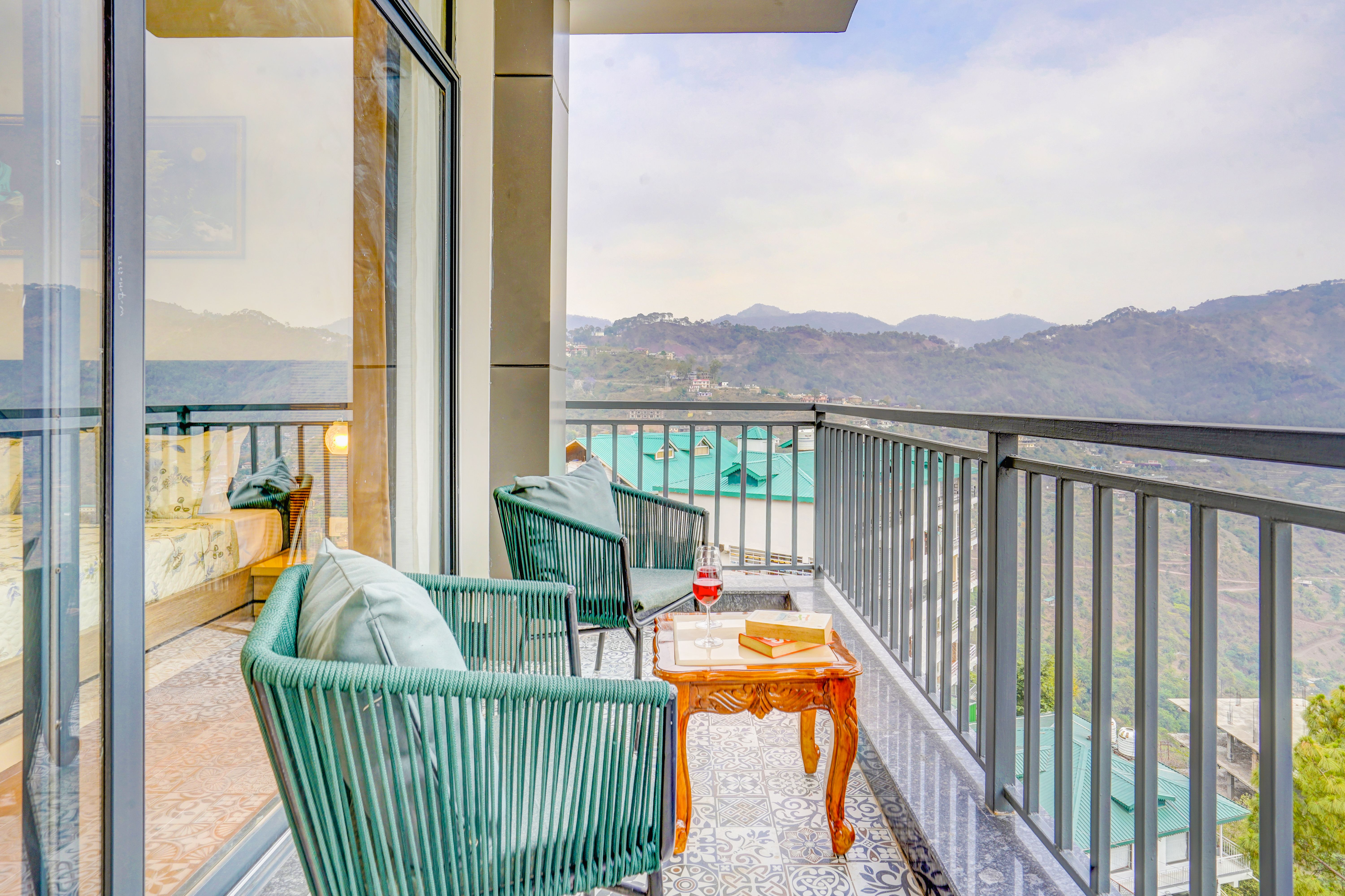Serene Woods Hotel | 1-Room Retreat With Balcony, Lift & Restaurant Amid Nature — photo 18