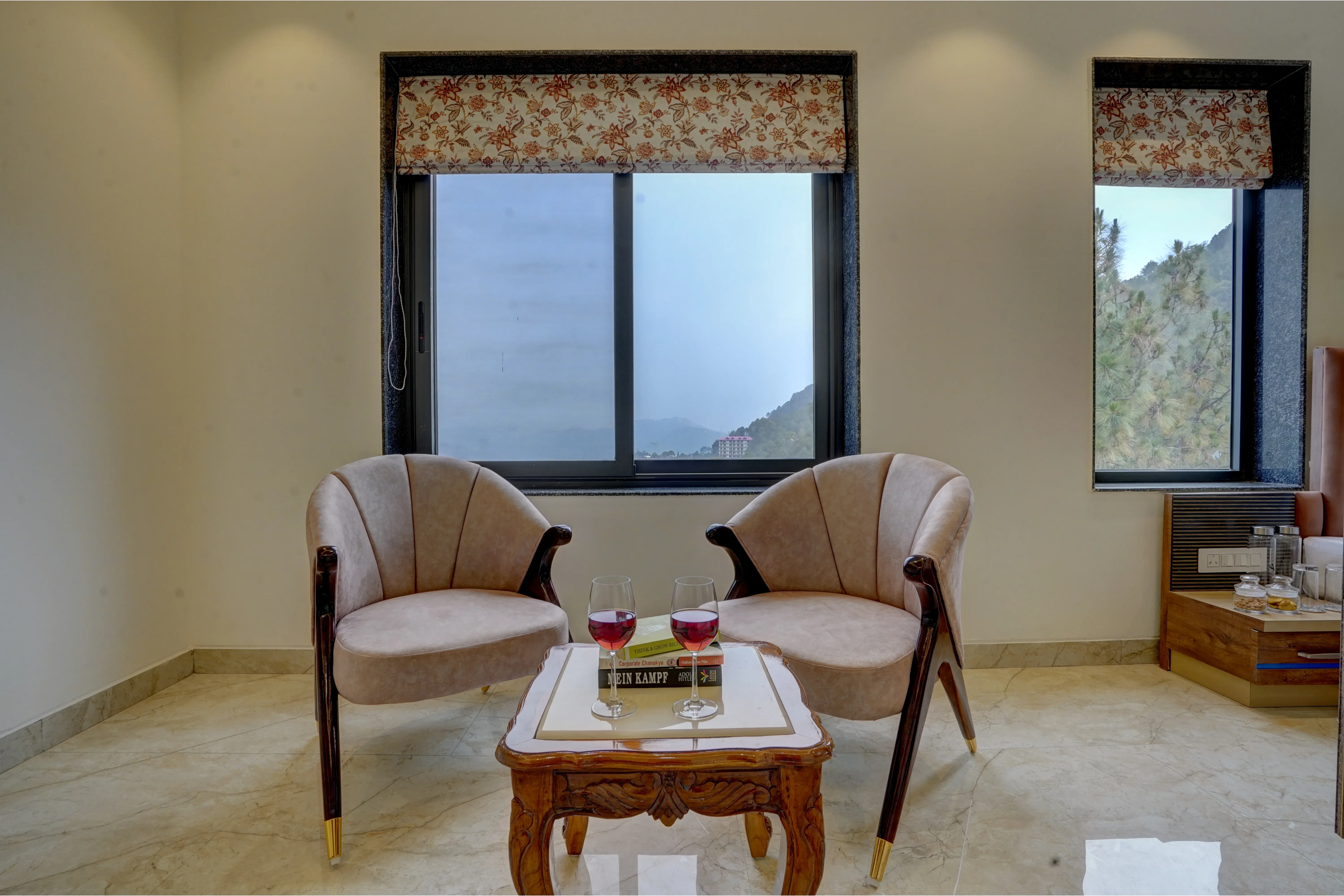 Serene Woods Hotel | 1-Room Retreat With Balcony, Lift & Restaurant Amid Nature — photo 25