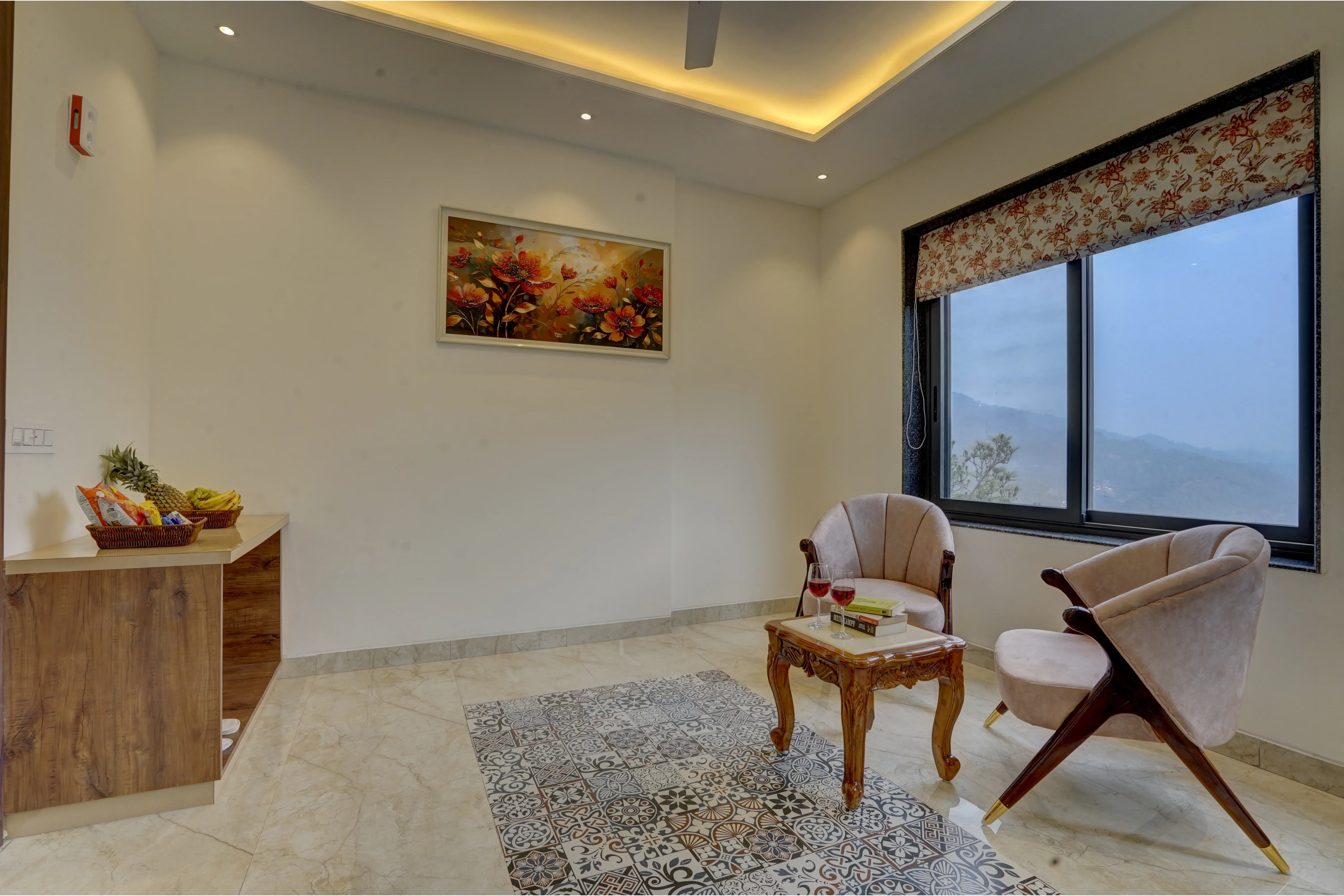 Serene Woods Hotel | 1-Room Retreat With Balcony, Lift & Restaurant Amid Nature — photo 26