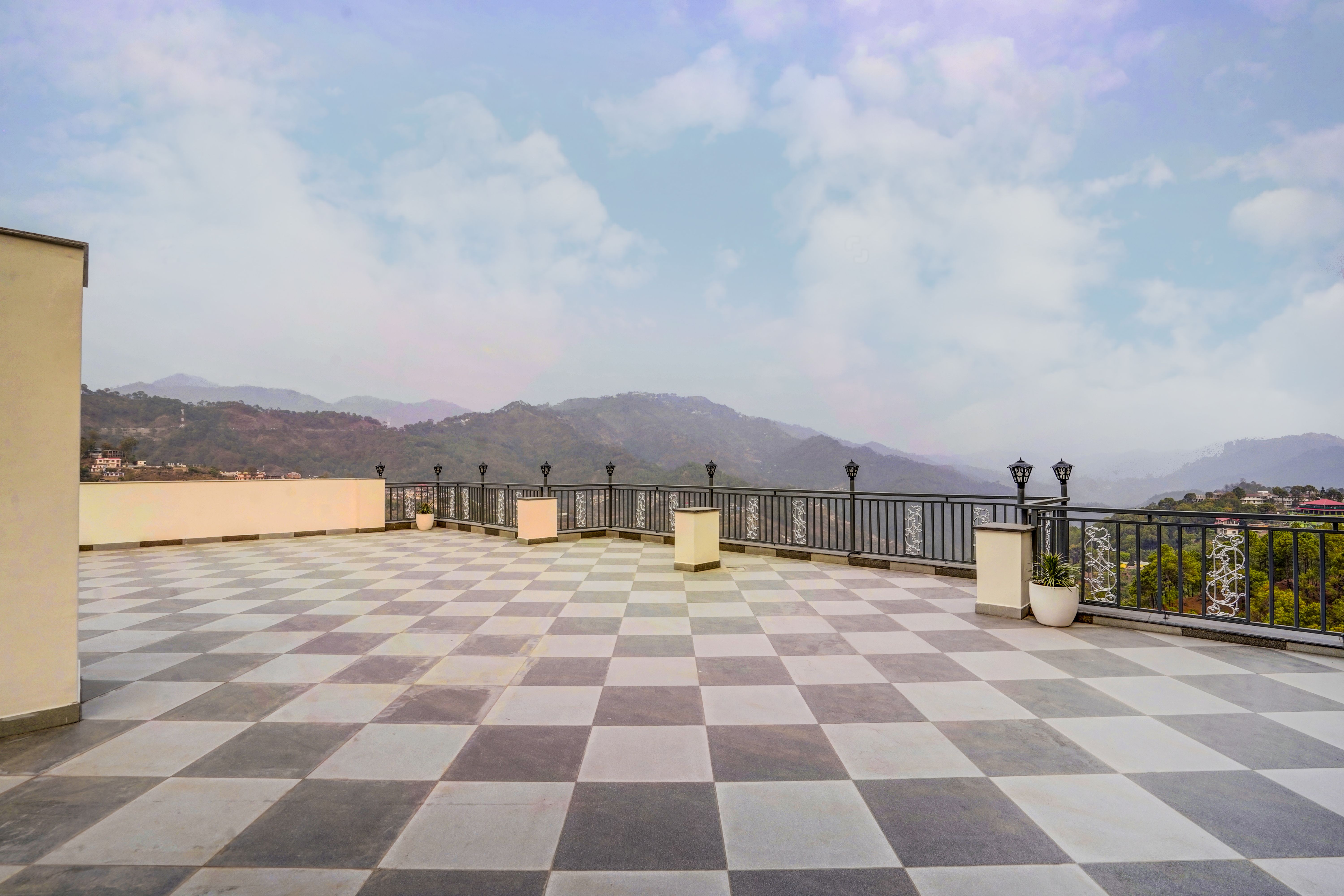 Serene Woods Hotel | 1-Room Retreat With Balcony, Lift & Restaurant Amid Nature — photo 14