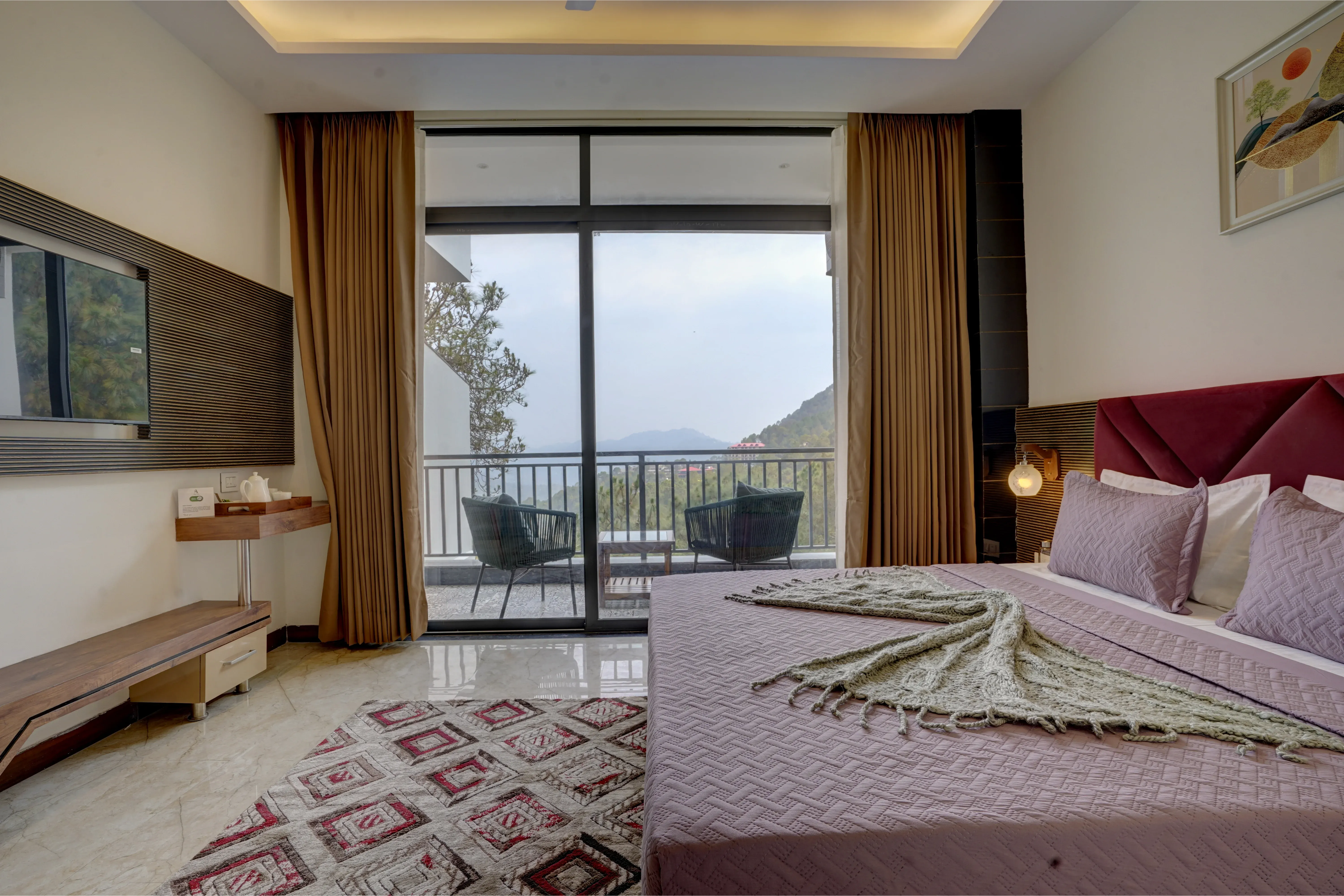 Serene Woods Hotel | 1-Room Retreat With Balcony, Lift & Restaurant Amid Nature — photo 22