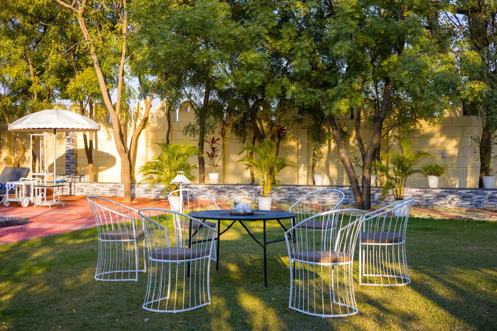 Roohmon’s Farm | Exquisite 5-BHK Retreat With Private Pool, Garden & Bar — photo 3