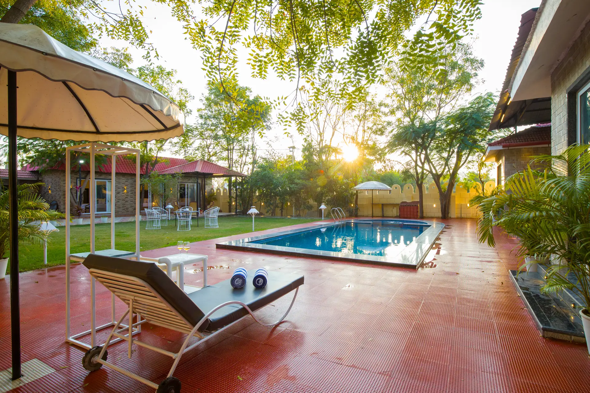 Roohmon’s Farm | Exquisite 5-BHK Retreat With Private Pool, Garden & Bar — photo 4