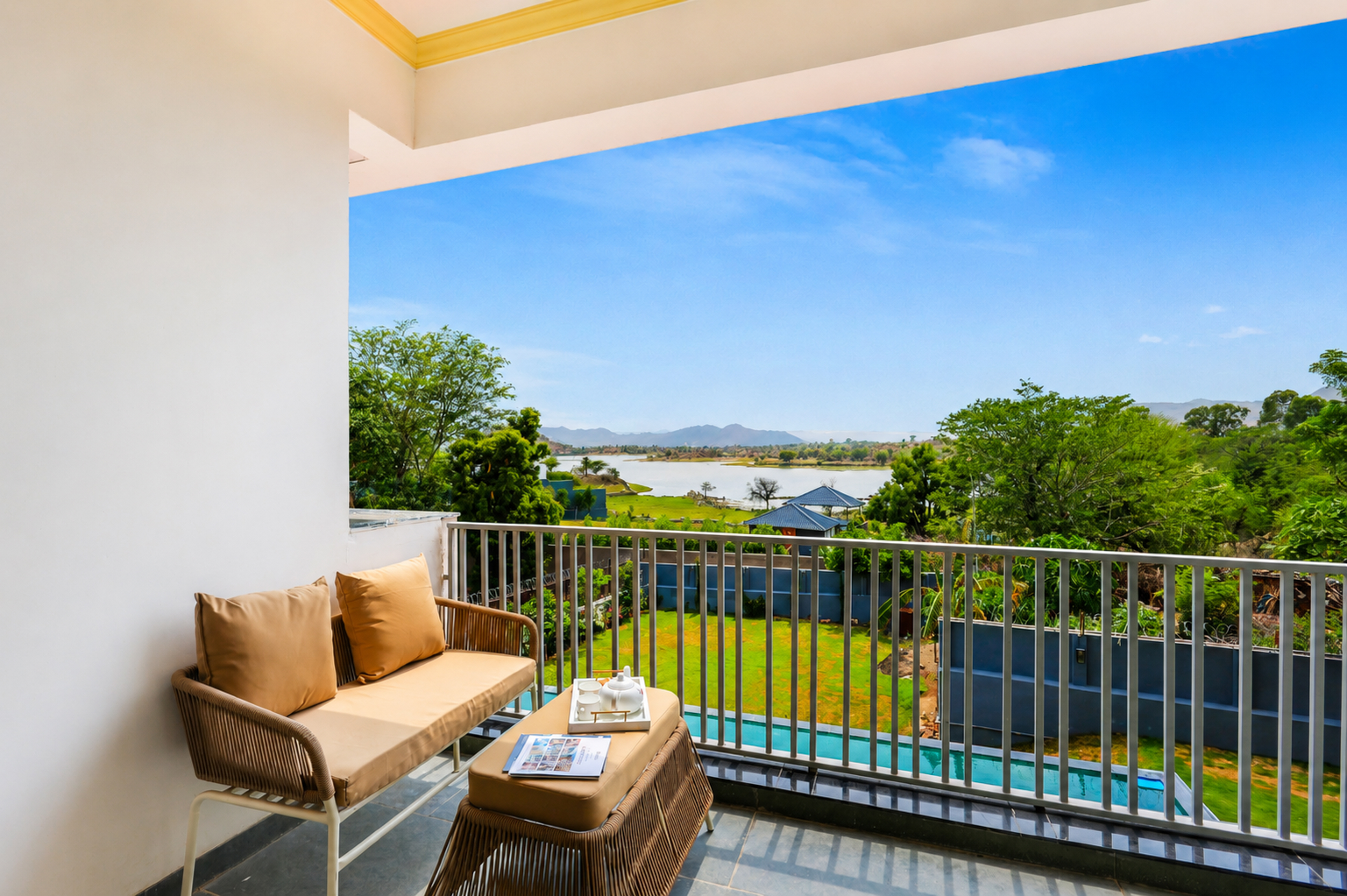 Miran by the lake | Pet-Friendly Boutique Room with Lake View, Infinity Edge Pool, Activity Room & Garden — photo 14