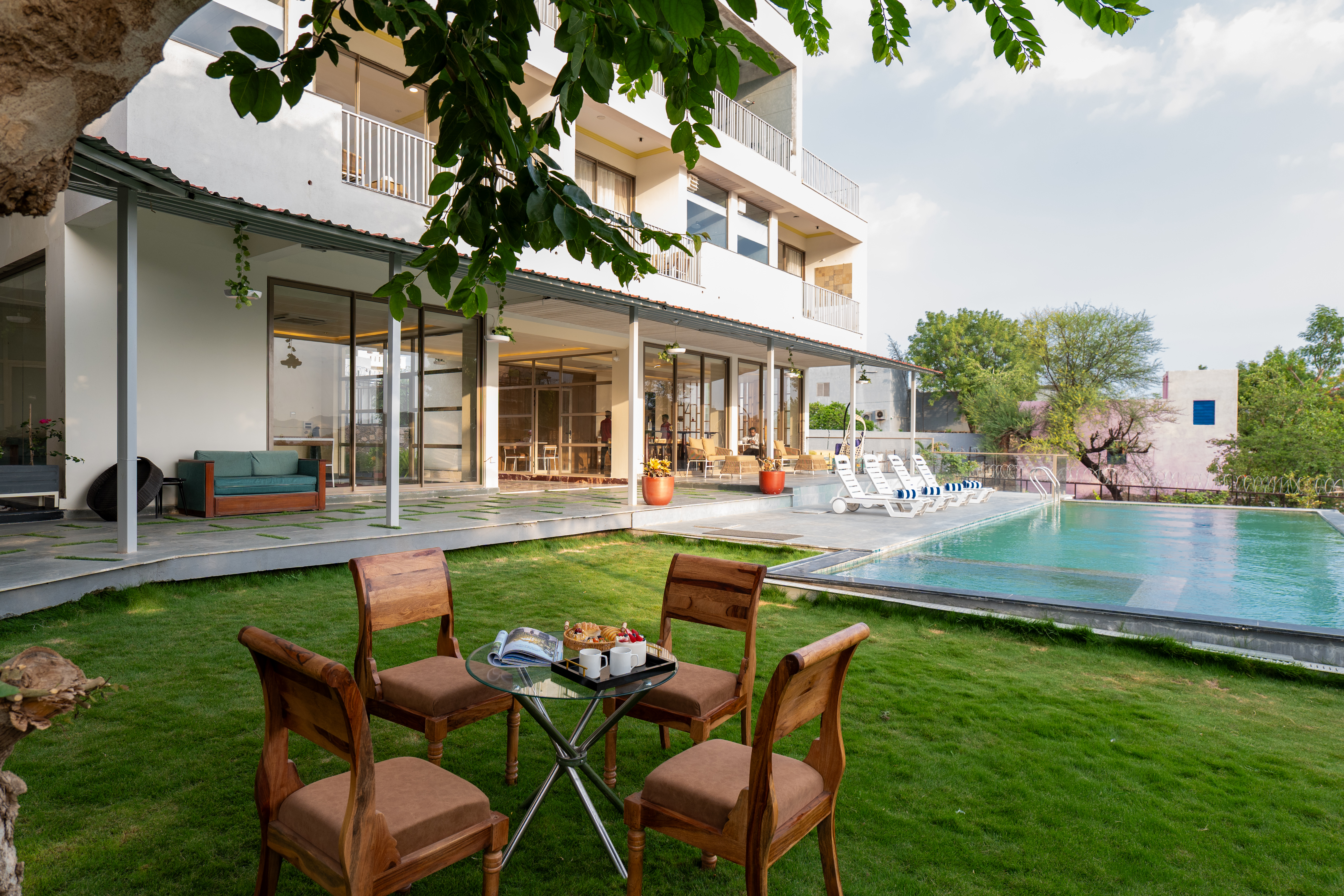 Miran by the lake | Pet-Friendly Boutique Room with Lake View, Infinity Edge Pool, Activity Room & Garden — photo 27