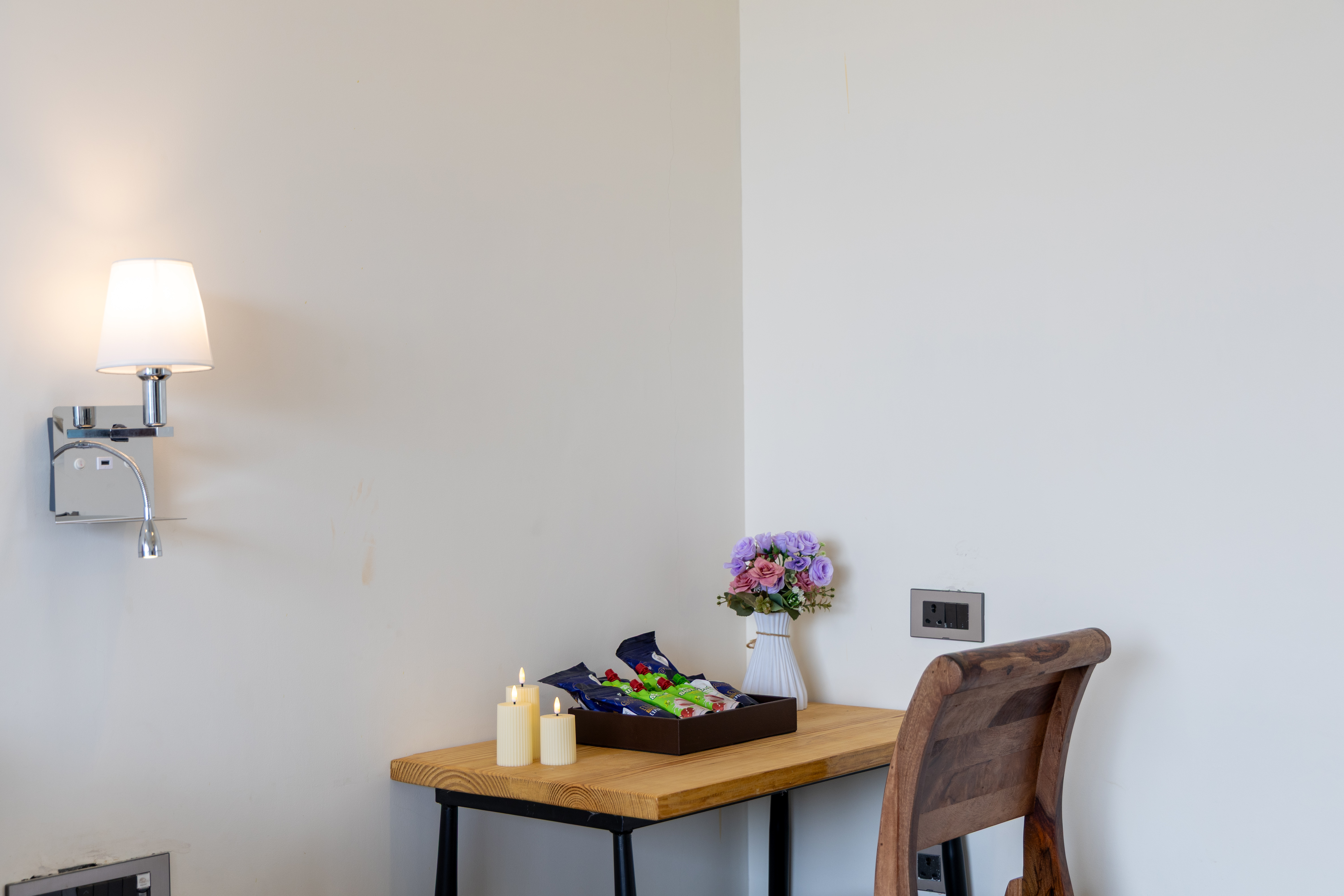 Miran by the lake | Pet-Friendly Boutique Room with Lake View, Infinity Edge Pool, Activity Room & Garden — photo 13
