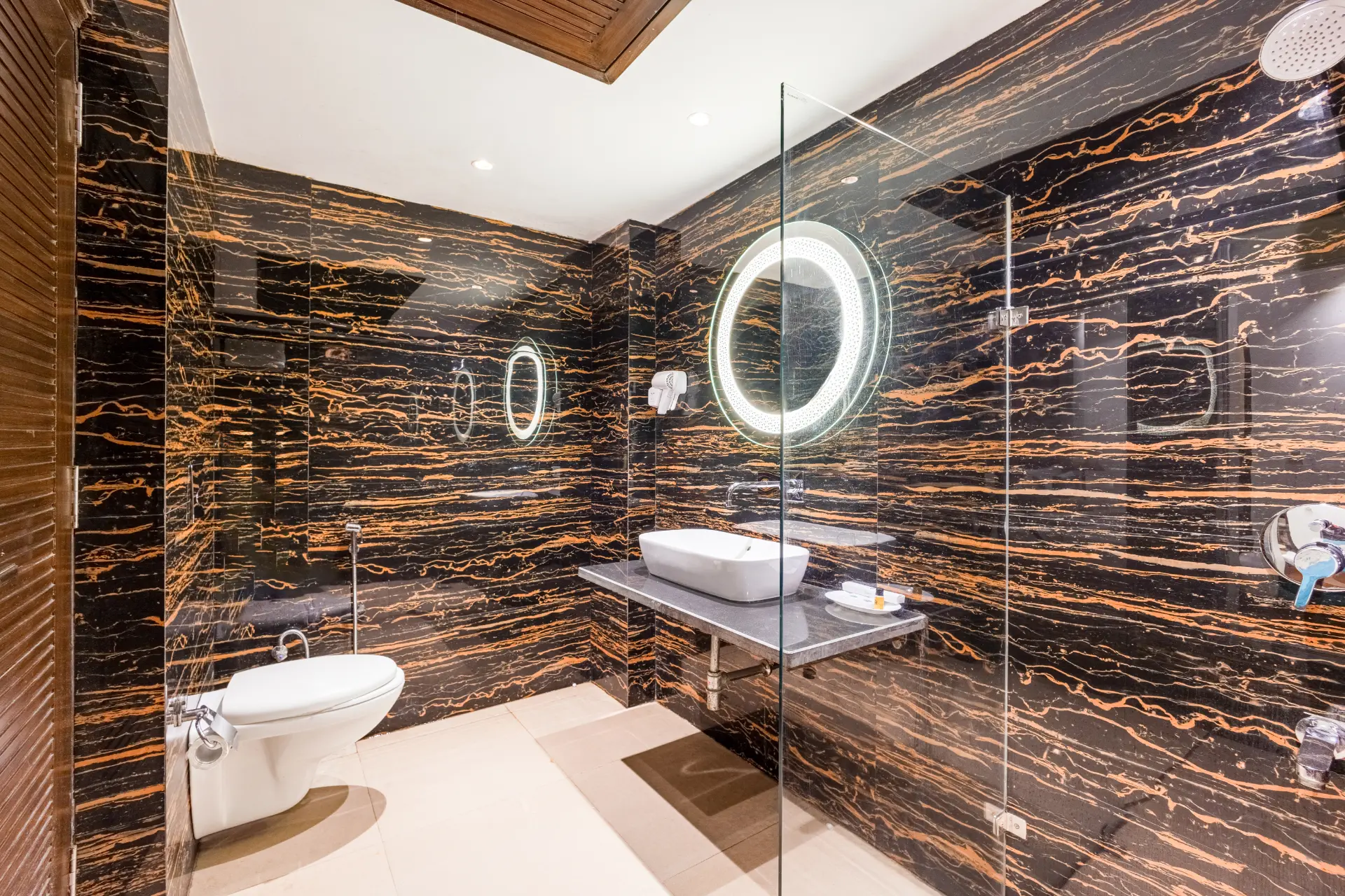 Emperor Palms | Premium | Restaurant | Lift — photo 12