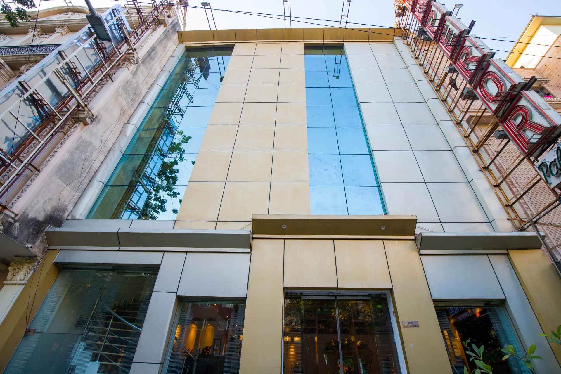 Emperor Palms | Premium | Restaurant | Lift — photo 15