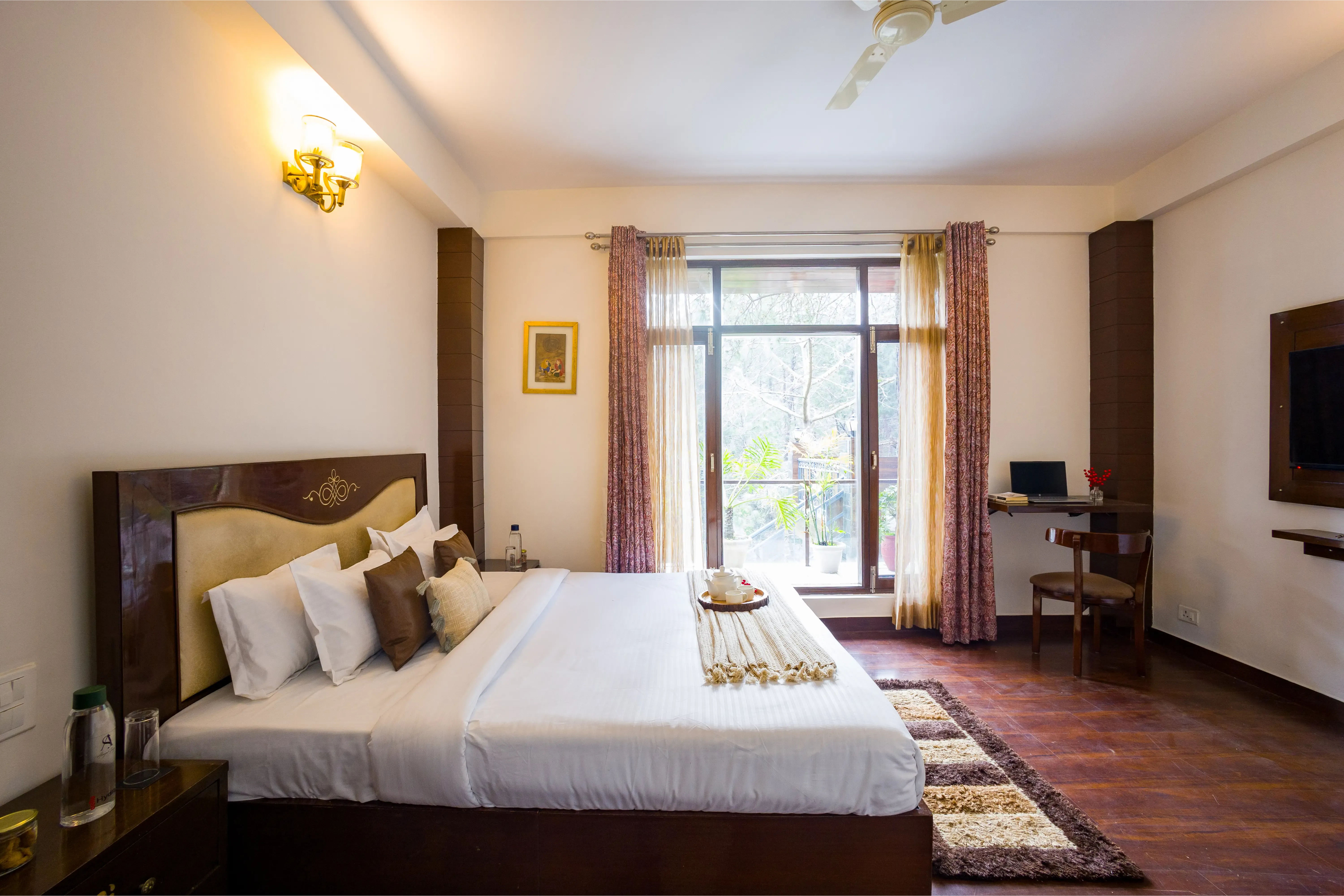 Kasauli Woods Cottage | Hillside 3-BHK Retreat With Outdoor Lounge, Balcony & Scenic Views — photo 19