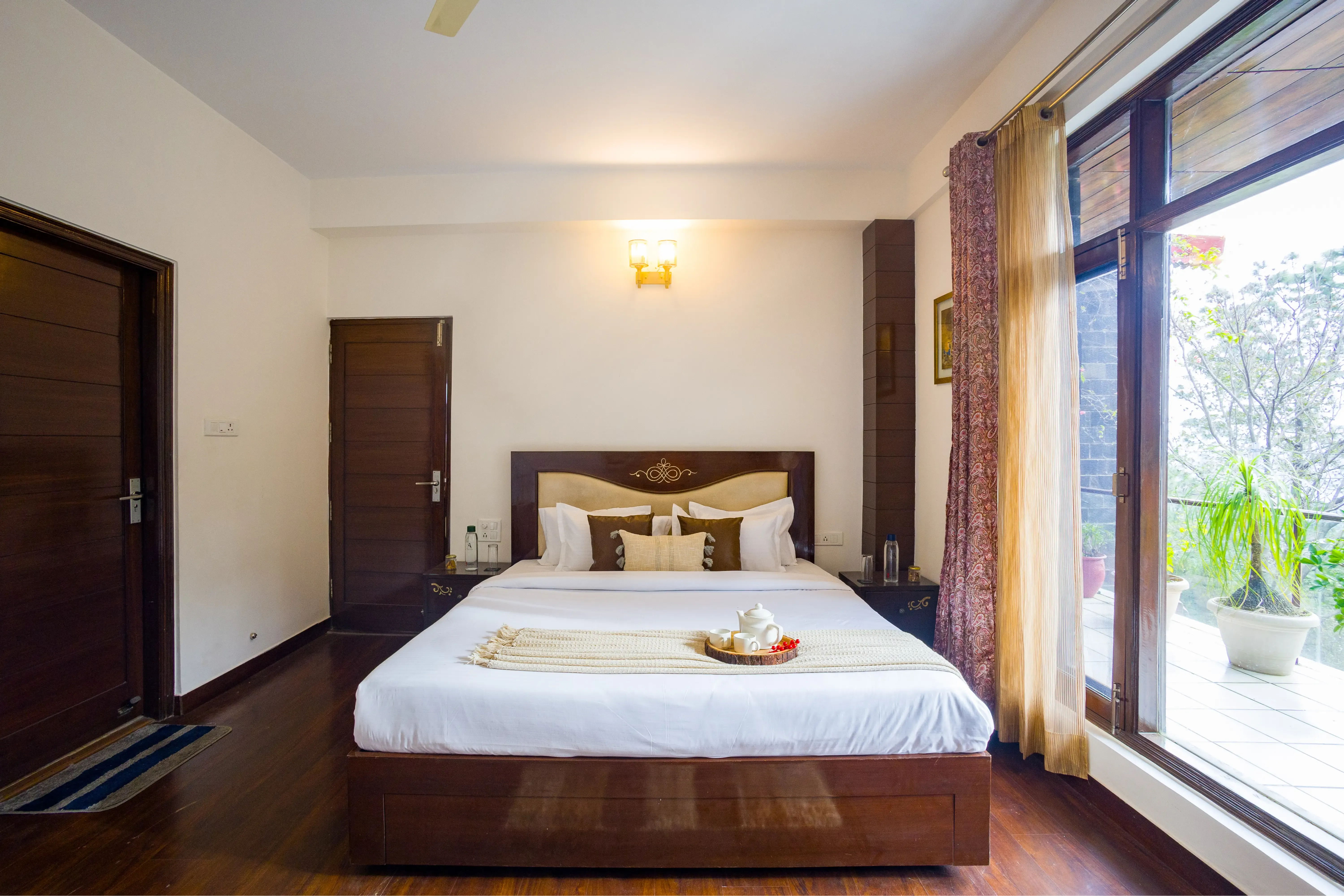 Kasauli Woods Cottage | Hillside 3-BHK Retreat With Outdoor Lounge, Balcony & Scenic Views — photo 18