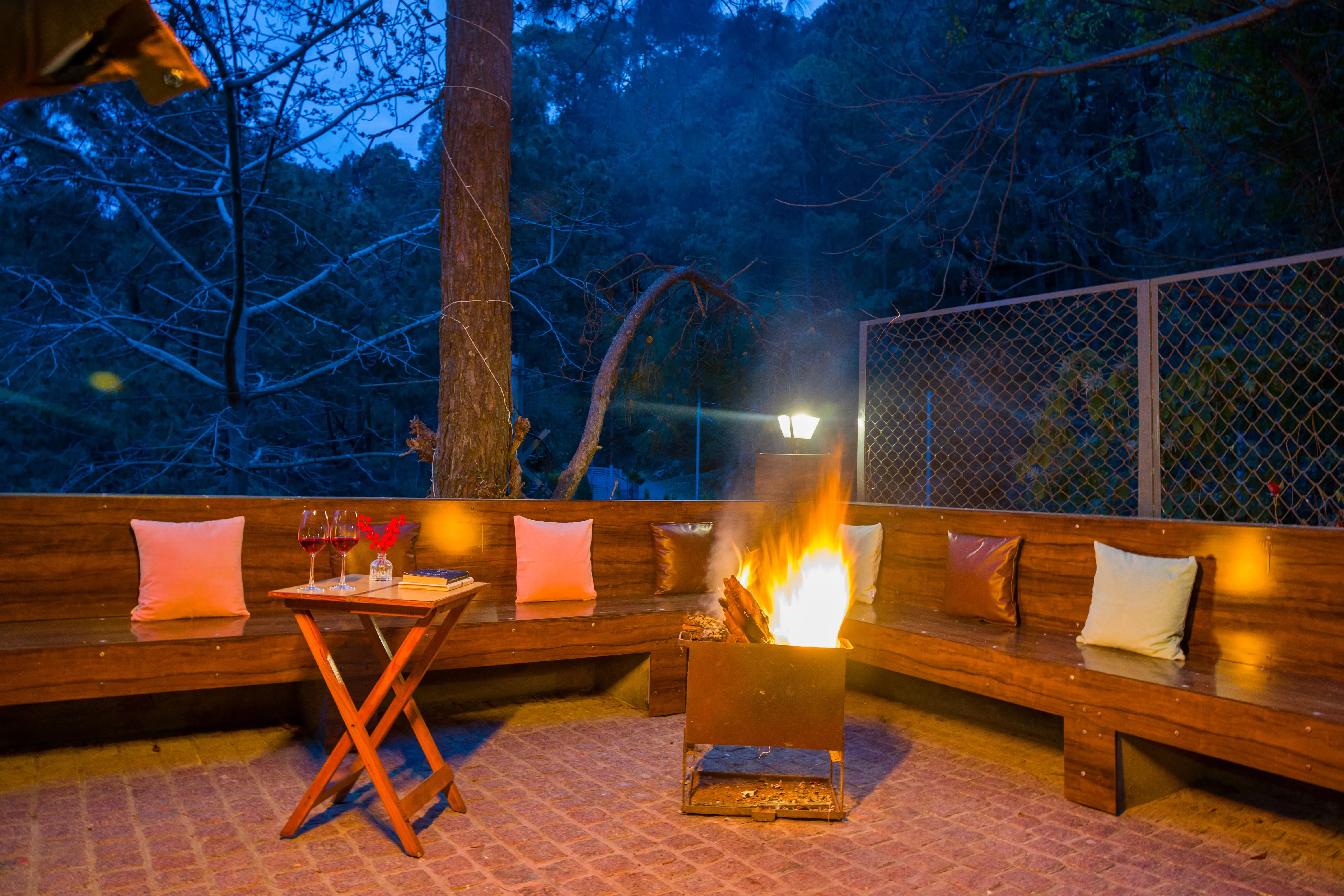 Kasauli Woods Cottage | Hillside 3-BHK Retreat With Outdoor Lounge, Balcony & Scenic Views — photo 7