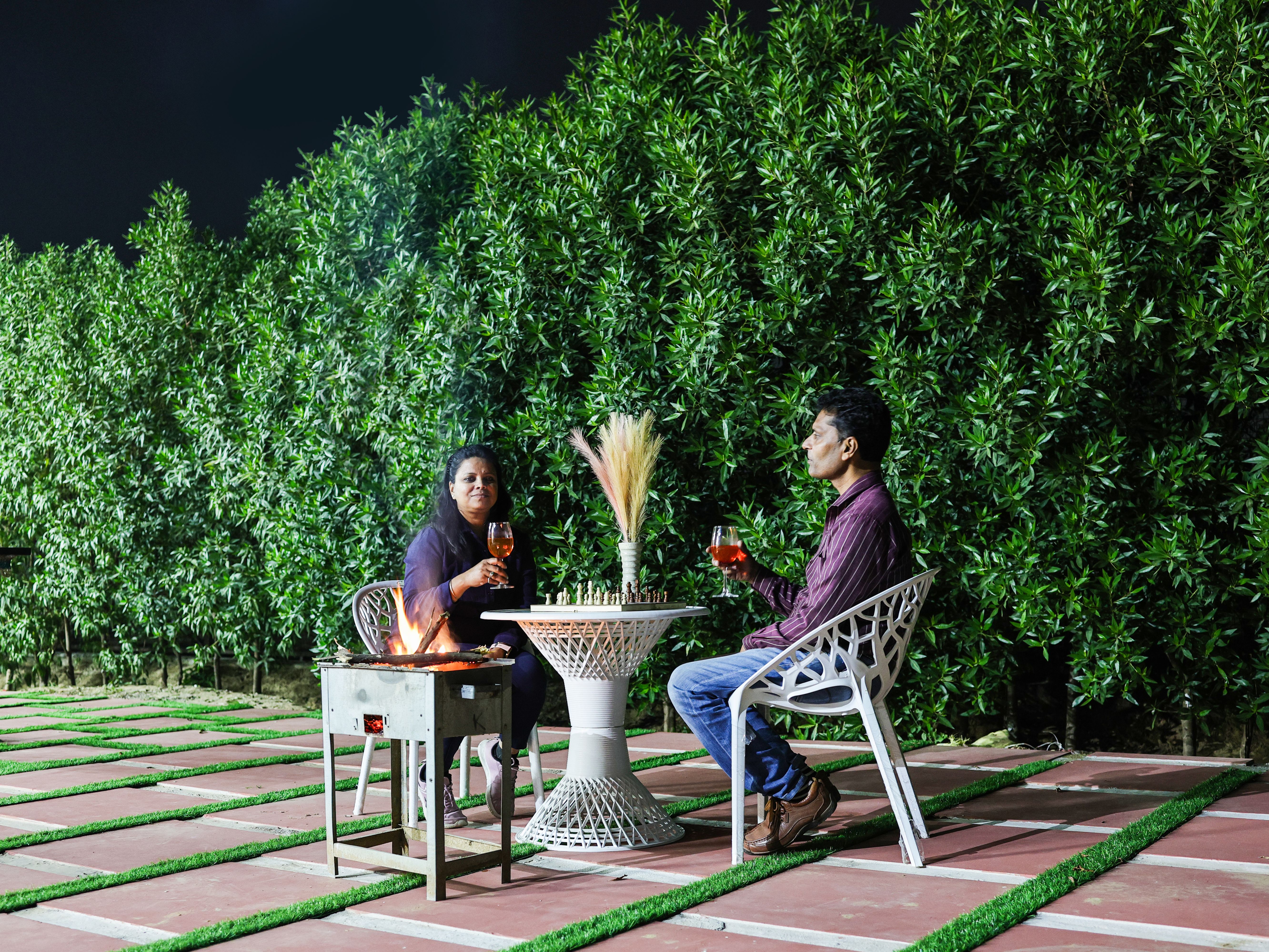 Lustra | 3-BHK Farmhouse With Private Pool, Lawn, Terrace & Bonfire | Near Mini Ladakh — photo 10
