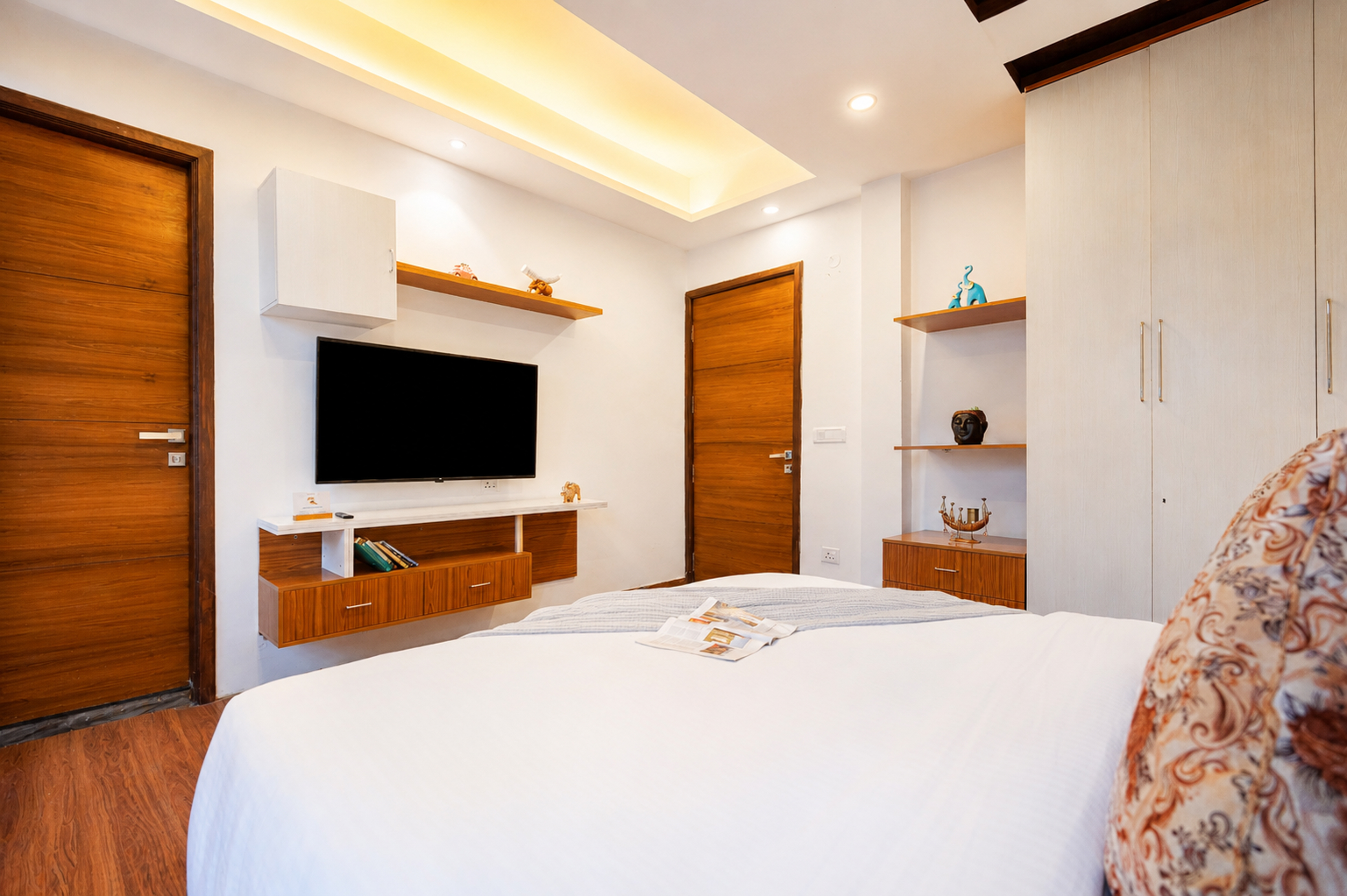 Kail Holiday In Homestay | Pet-Friendly 1 BHK Hill-View Apartment with Private Balcony, Reception, & Indoor Games — photo 22