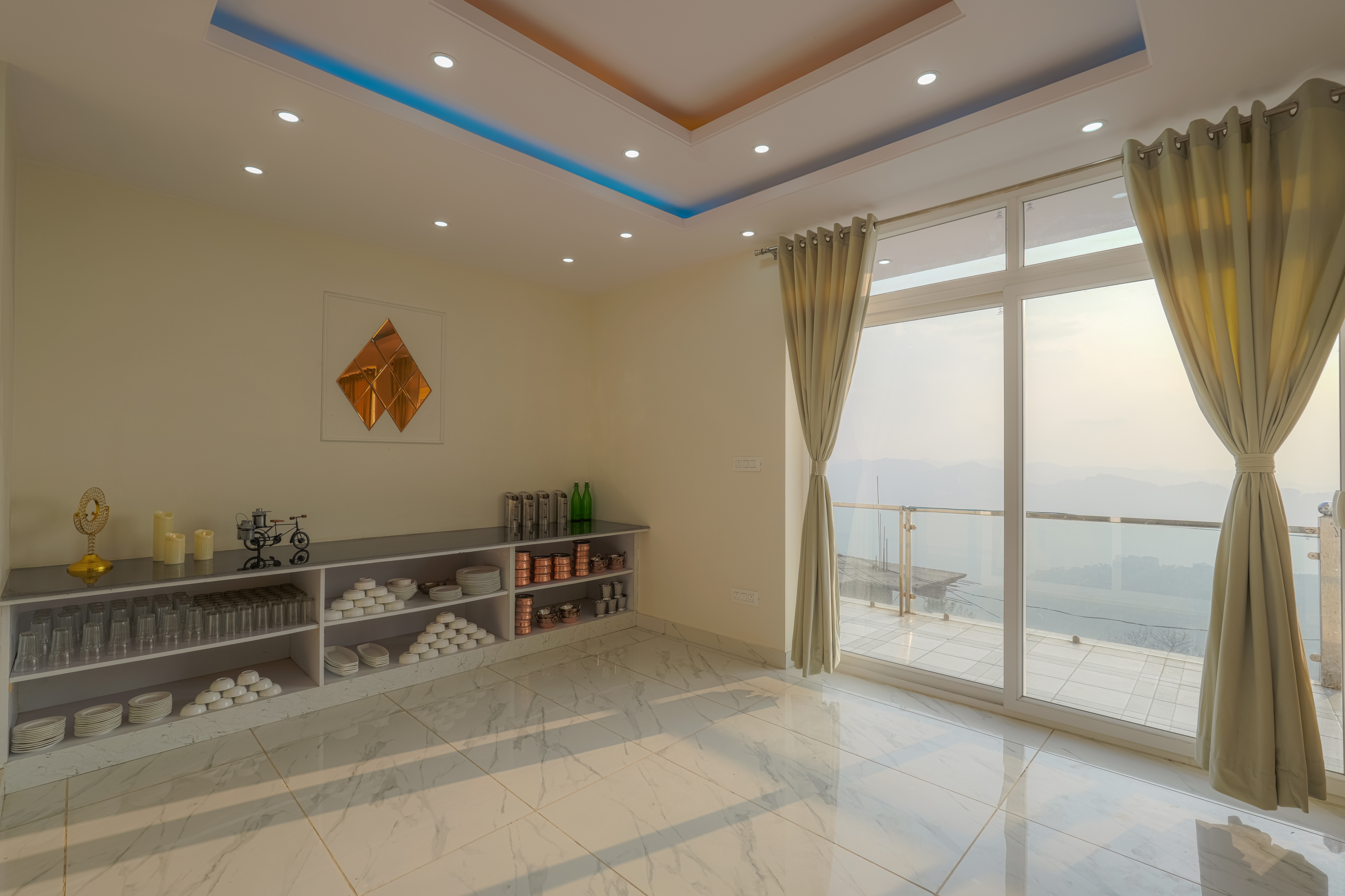 The Ridgeview Retreat Amelia | Hillside 2-Room Suite with Private Balcony, Bathtub & Restro | Near Naldehra Golf Course | Pet-friendly — photo 25