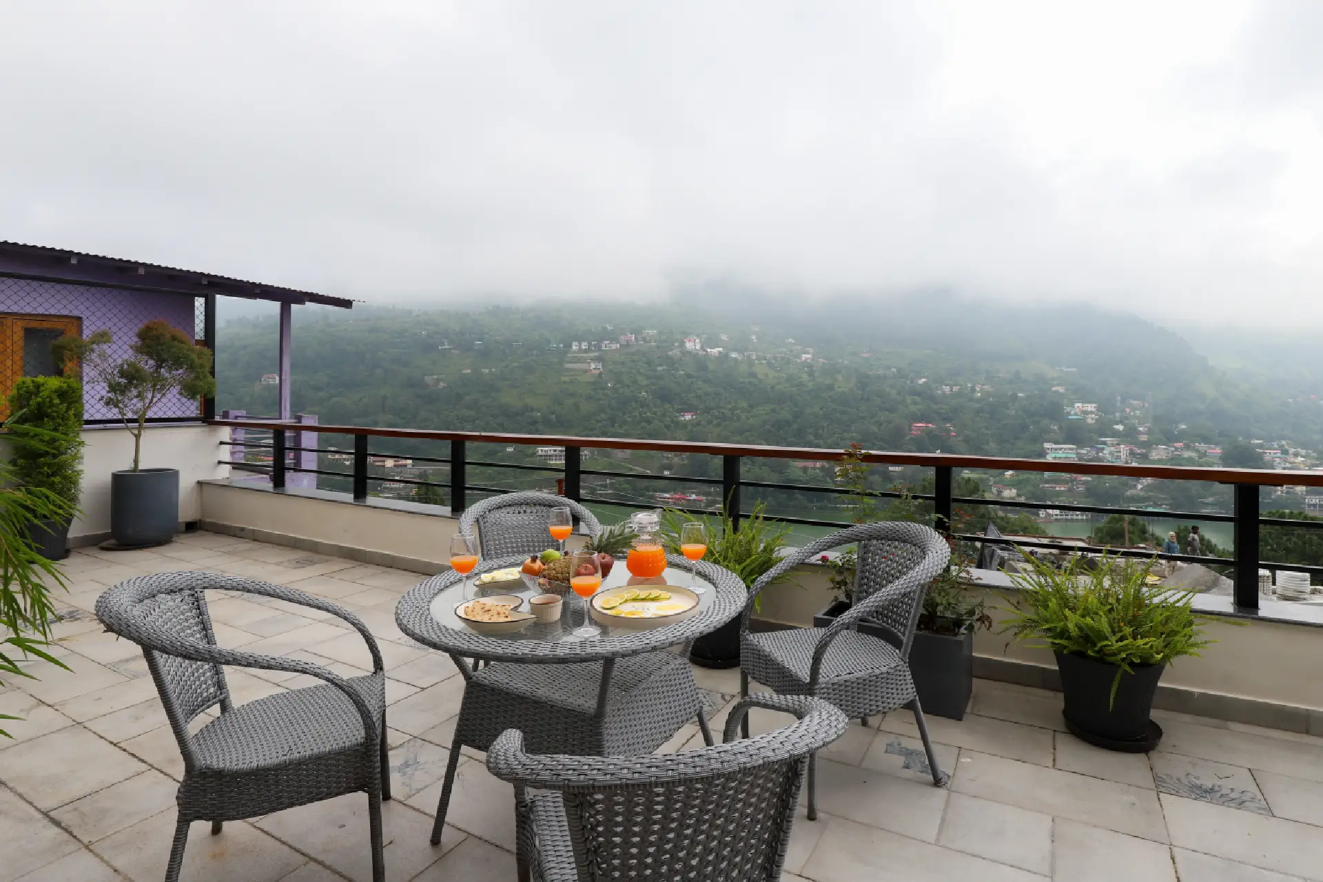 Antarmann Casa Nova | 4-BHK | Terrace | Balcony | Lake View — photo 4