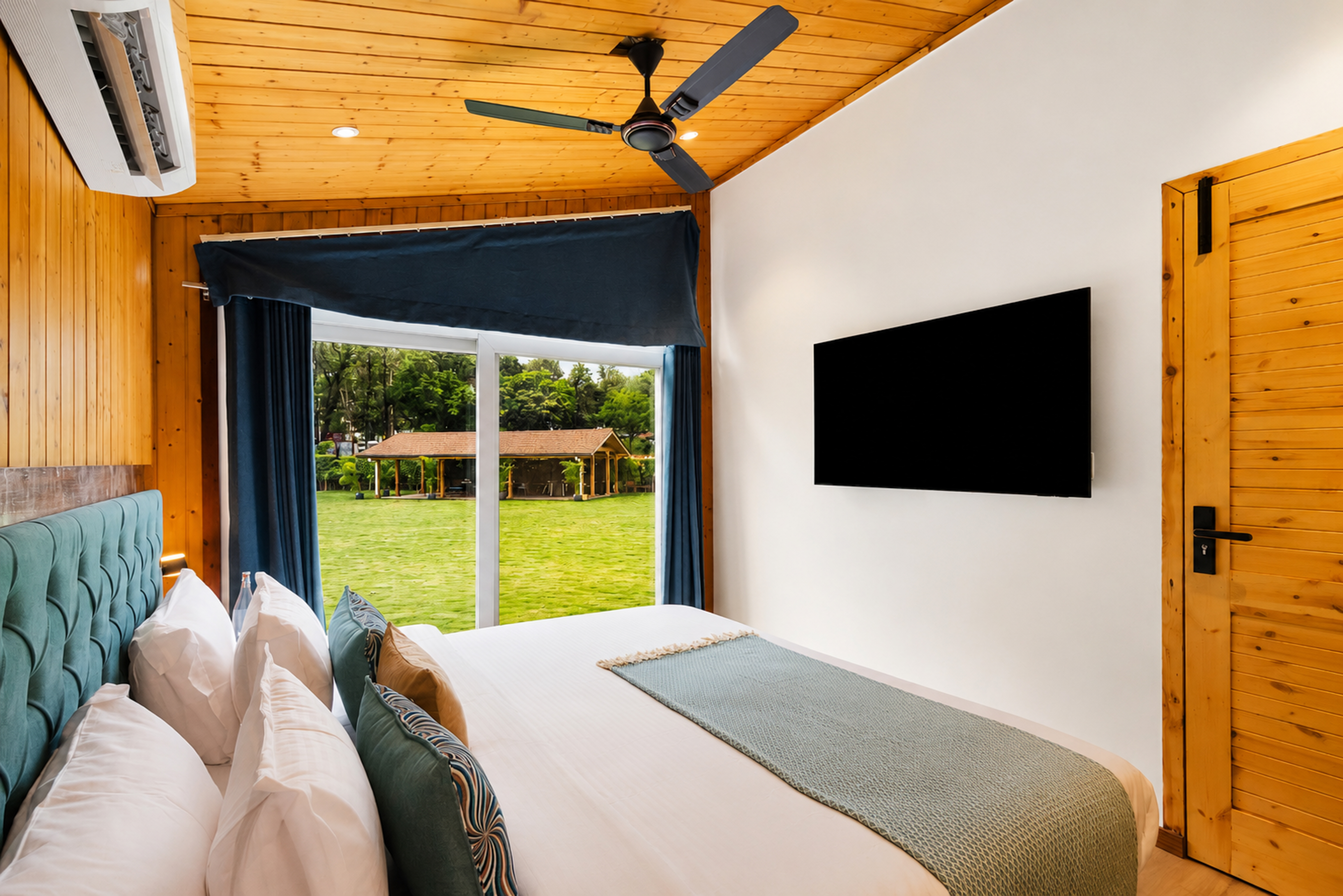 Alora in the Hills Dewfall | Pet-friendly 1-BHK with Jacuzzi, Shared Garden & TT Table — photo 10