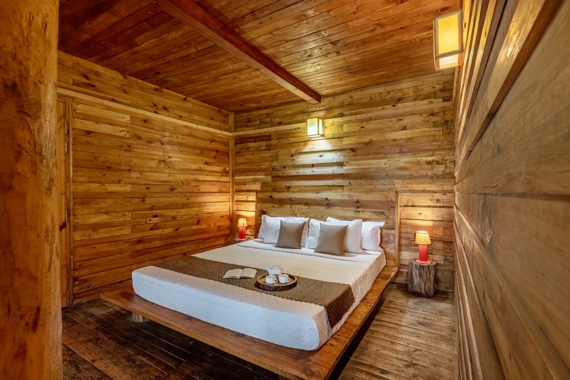 Suro Woodcrest Chalet | Pet-friendly Stay With Loft, Restaurant & Outdoor Seating — photo 18