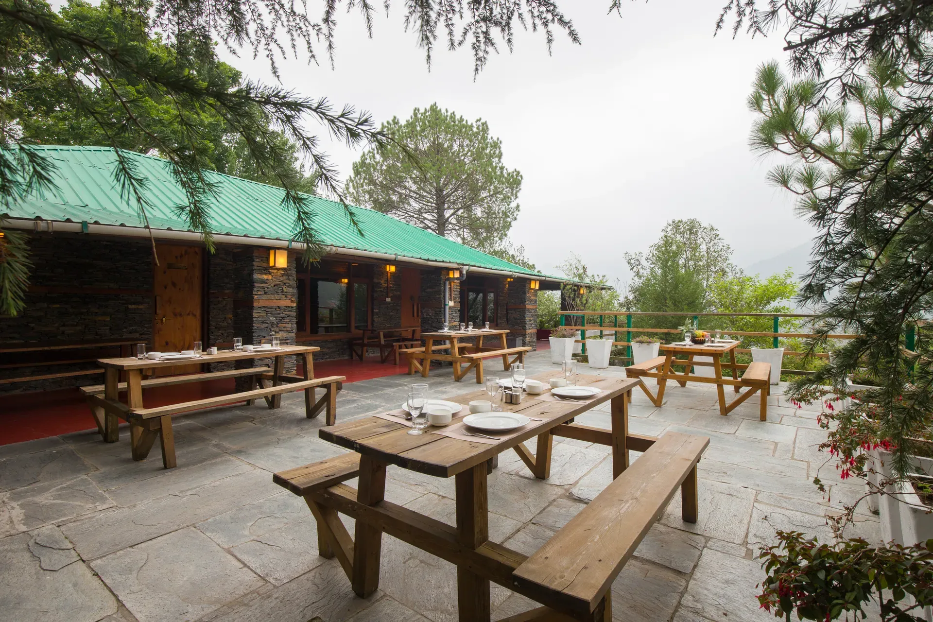 Suro Woodcrest Chalet | Pet-friendly Stay With Loft, Restaurant & Outdoor Seating — photo 6