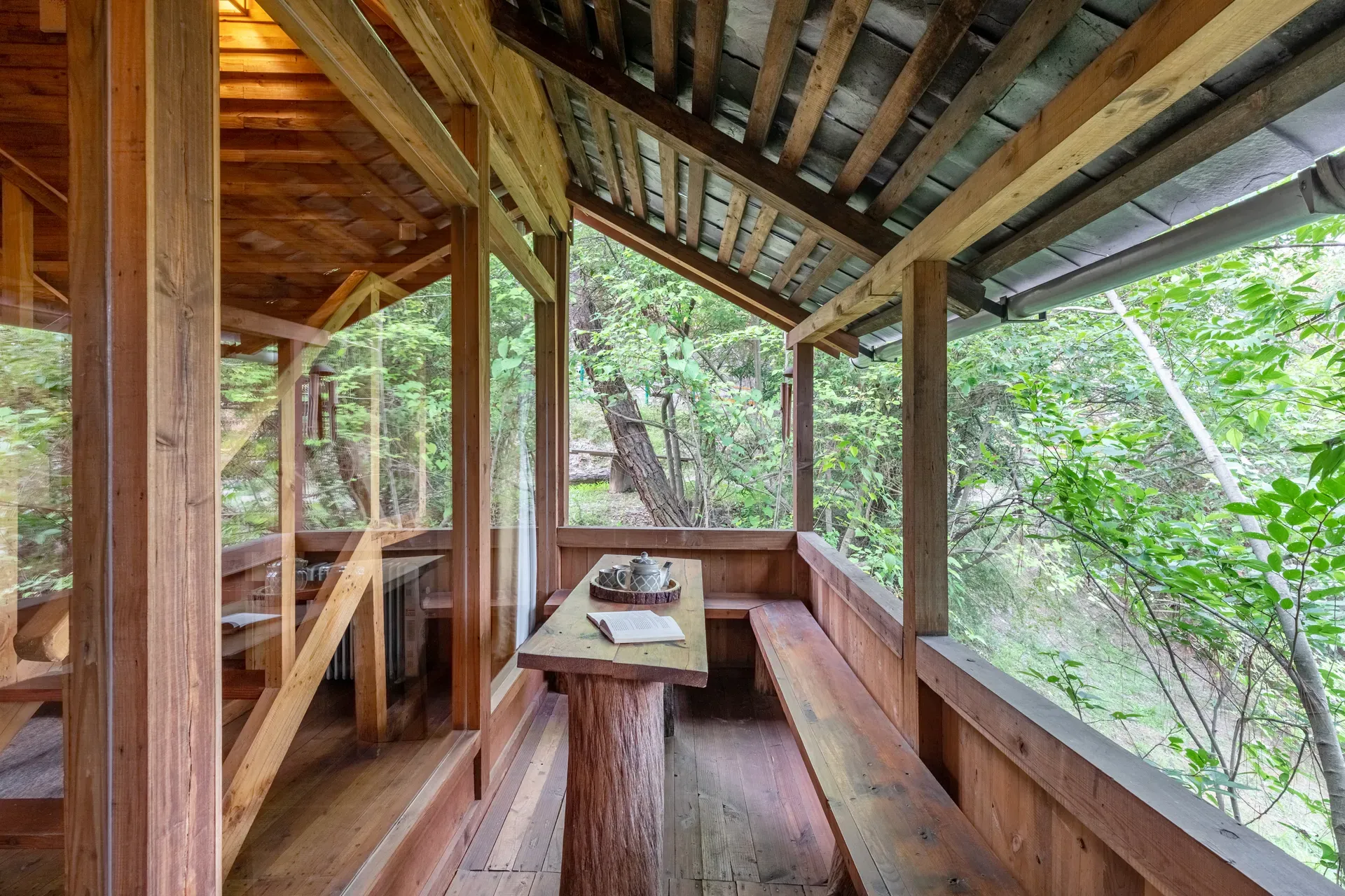 Suro Woodcrest Chalet | Pet-friendly Stay With Loft, Restaurant & Outdoor Seating — photo 13