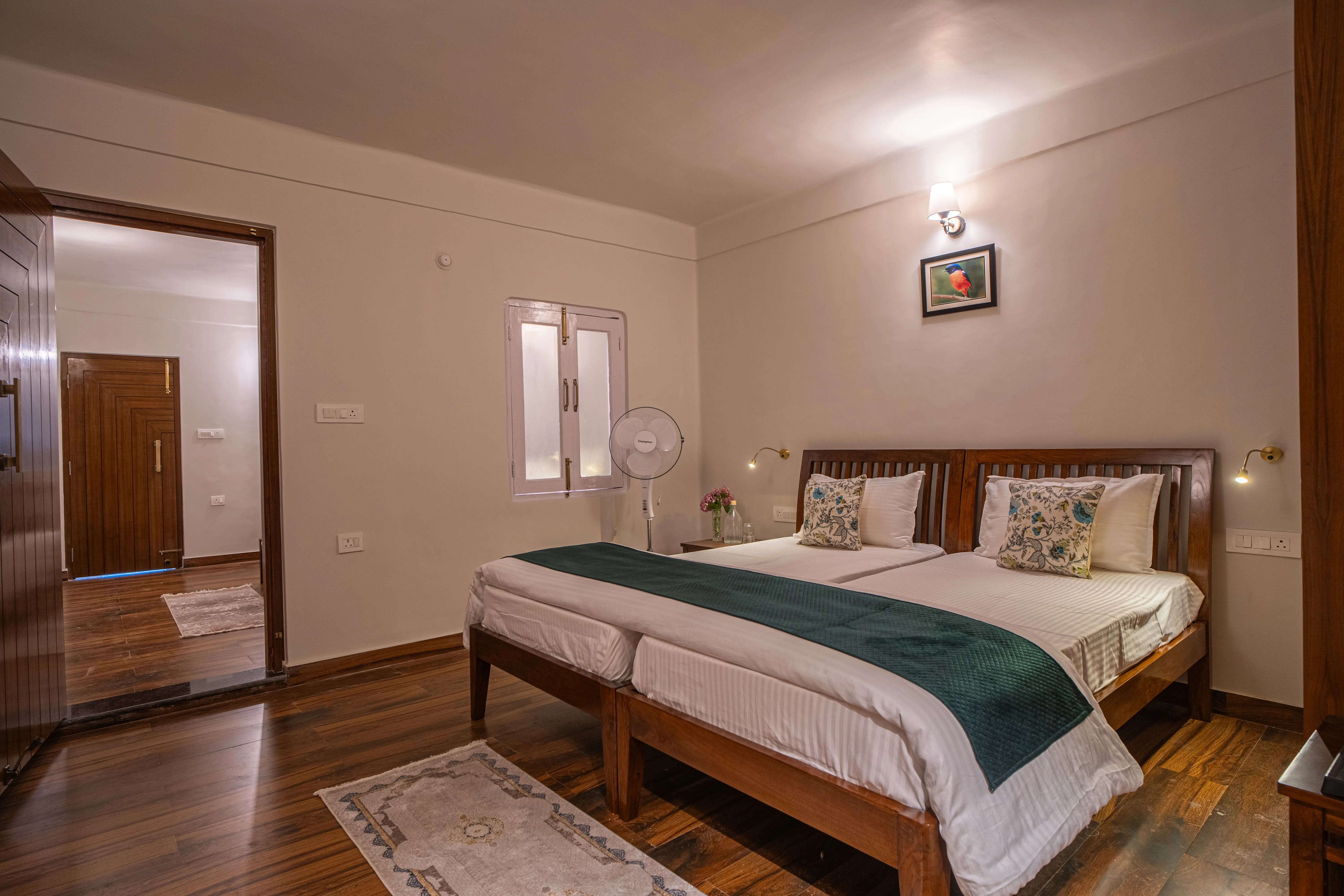 Headingly Suites | Lake-Facing 2-Room Retreat Just Above Mall Road — photo 10
