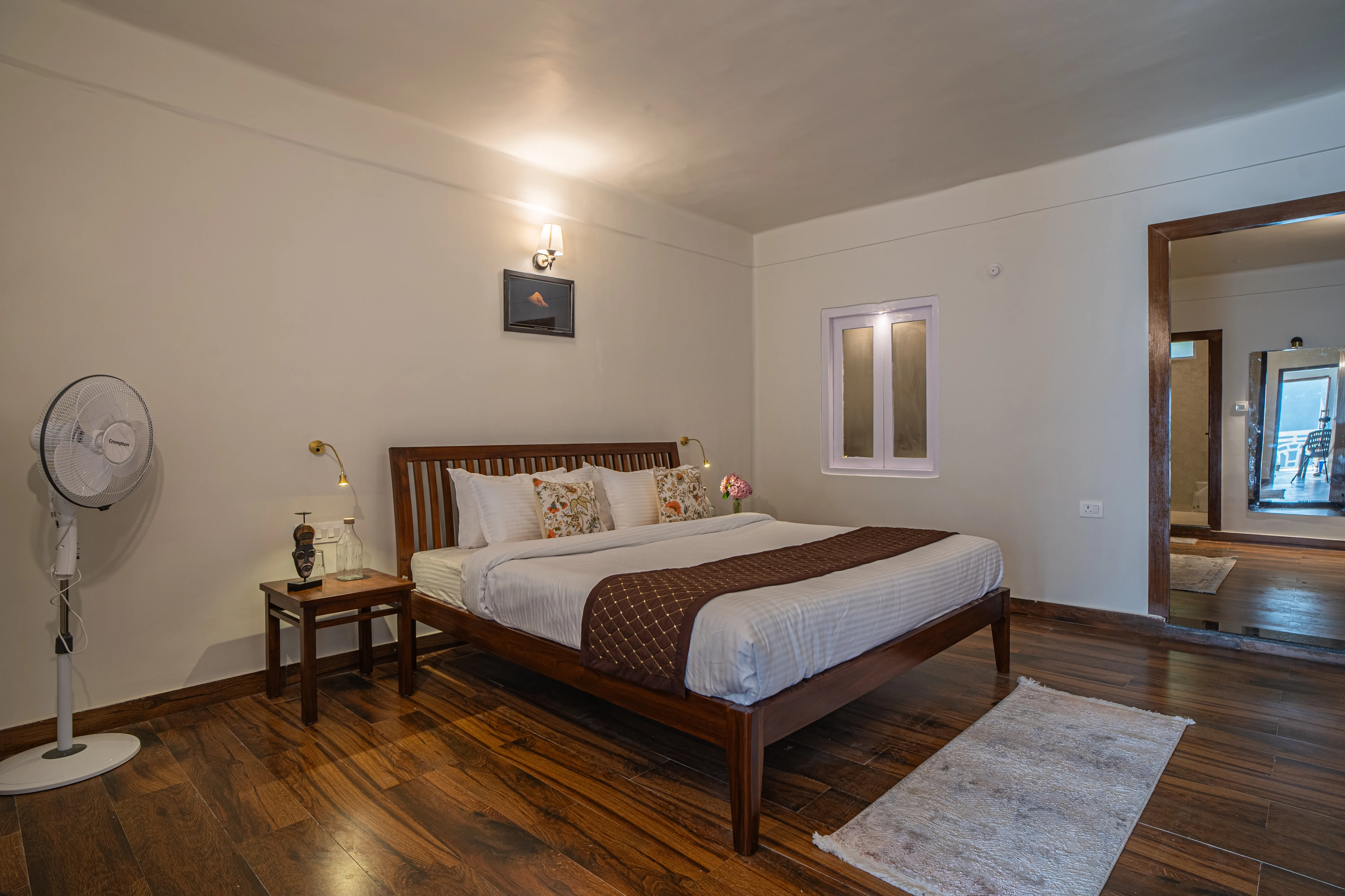 Headingly Suites | Lake-Facing 2-Room Retreat Just Above Mall Road — photo 18